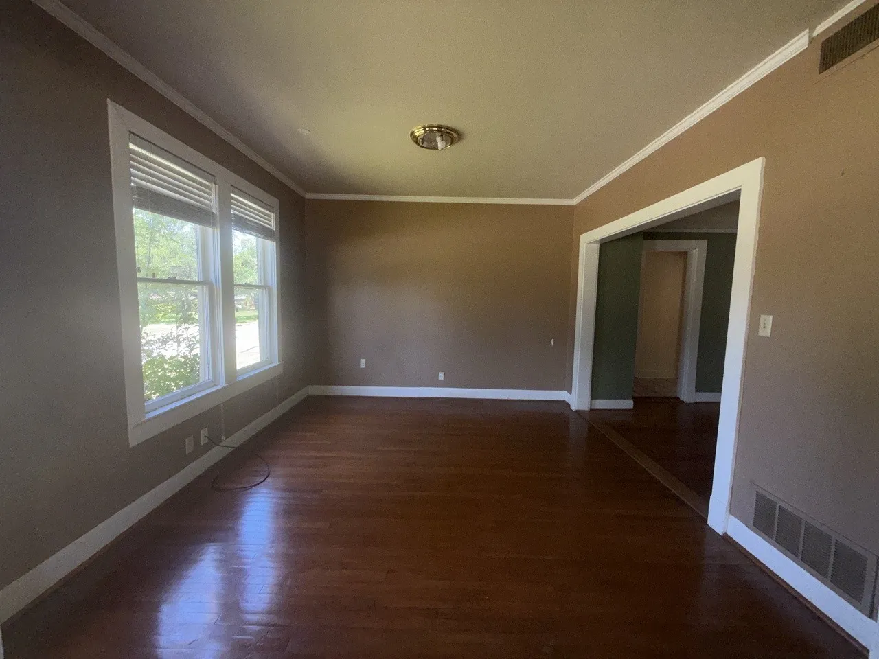 Single Family Residence For Sale in Navarro County , 1820 Maplewood Avenue, Corsicana, Texas 75110, 3 Bedroom, 4 Bathroom, 2 Garage spaces, 2,272 Sqft, built in 1950, mls#21398874, Real Estate Agent in Corsicana, Homes For Sale in Navarro county, Homes For Sale in Corsicana, Realtor in Corsicana Texas, Real Estate Brokerage Independent Realty Texas, Luminita Cordes Realtor