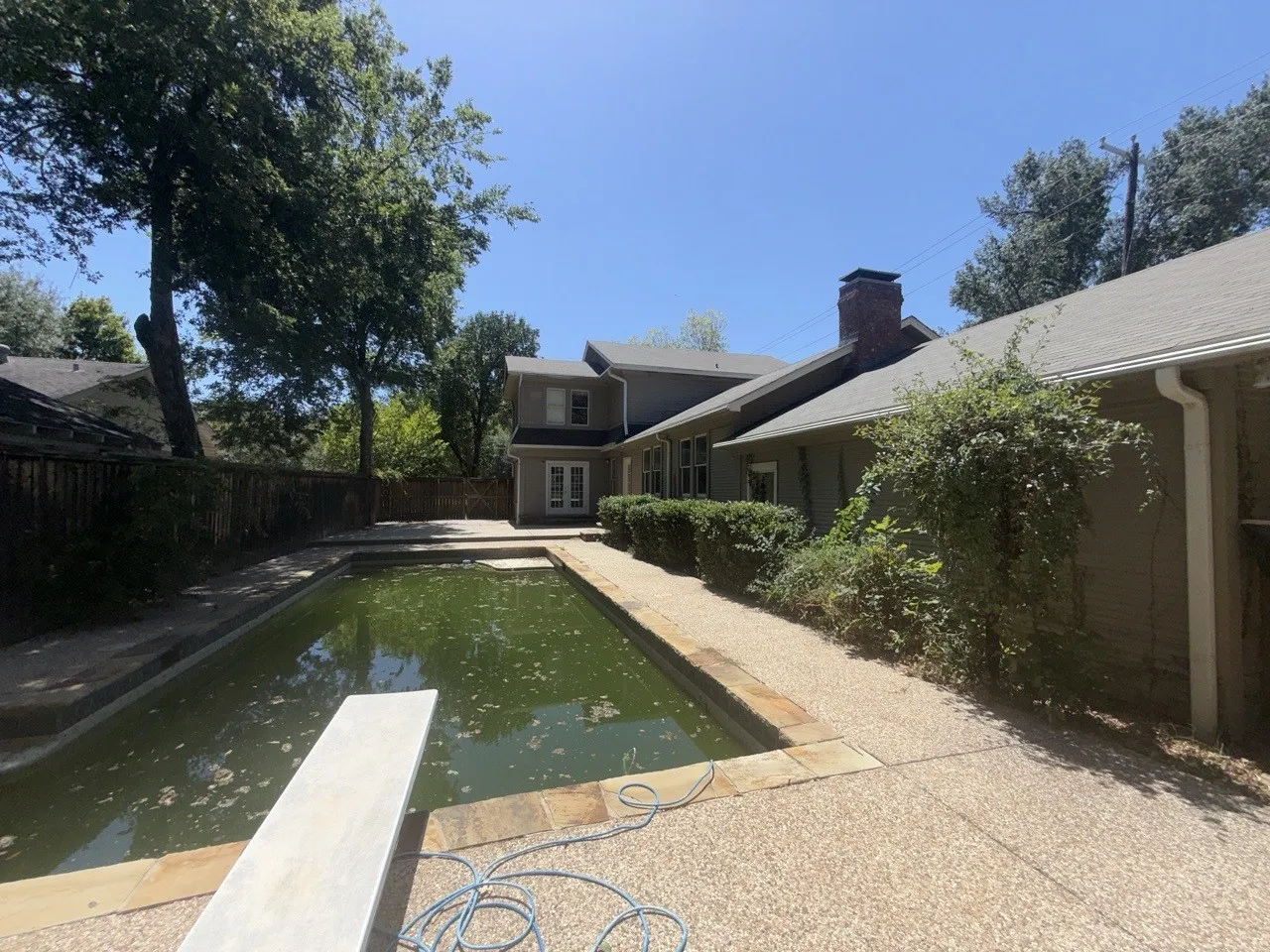 Single Family Residence For Sale in Navarro County , 1820 Maplewood Avenue, Corsicana, Texas 75110, 3 Bedroom, 4 Bathroom, 2 Garage spaces, 2,272 Sqft, built in 1950, mls#21398874, Real Estate Agent in Corsicana, Homes For Sale in Navarro county, Homes For Sale in Corsicana, Realtor in Corsicana Texas, Real Estate Brokerage Independent Realty Texas, Luminita Cordes Realtor