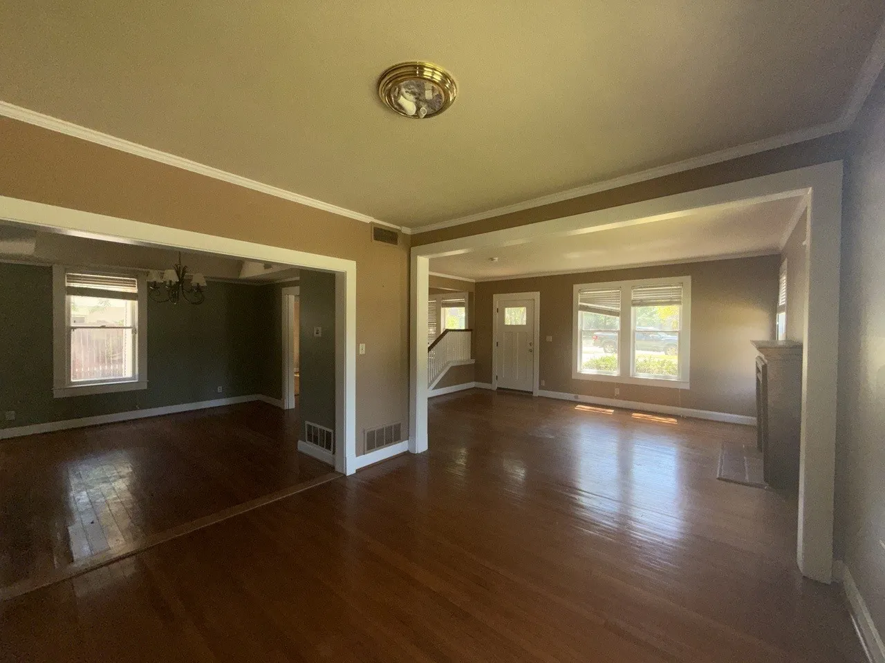 Single Family Residence For Sale in Navarro County , 1820 Maplewood Avenue, Corsicana, Texas 75110, 3 Bedroom, 4 Bathroom, 2 Garage spaces, 2,272 Sqft, built in 1950, mls#21398874, Real Estate Agent in Corsicana, Homes For Sale in Navarro county, Homes For Sale in Corsicana, Realtor in Corsicana Texas, Real Estate Brokerage Independent Realty Texas, Luminita Cordes Realtor
