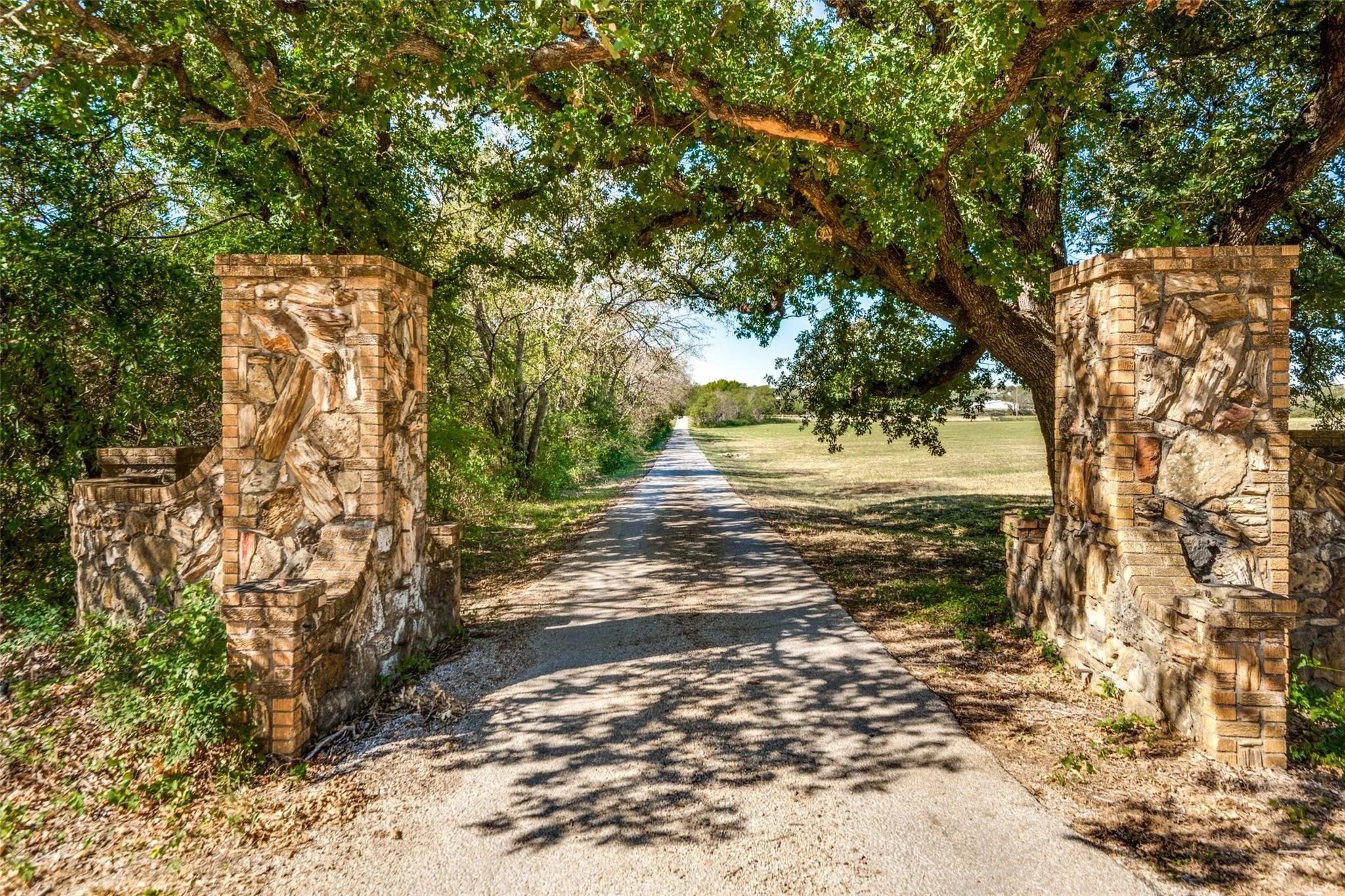 Improved Land For Sale in Tarrant County , 1000 N Main Street, Keller, Texas 76248, 0, 0, Garage spaces, 0 Sqft, built in 0, mls#21403390, Real Estate Agent in Keller, Homes For Sale in Tarrant county, Homes For Sale in Keller, Realtor in Keller Texas, Real Estate Brokerage Independent Realty Texas, Luminita Cordes Realtor