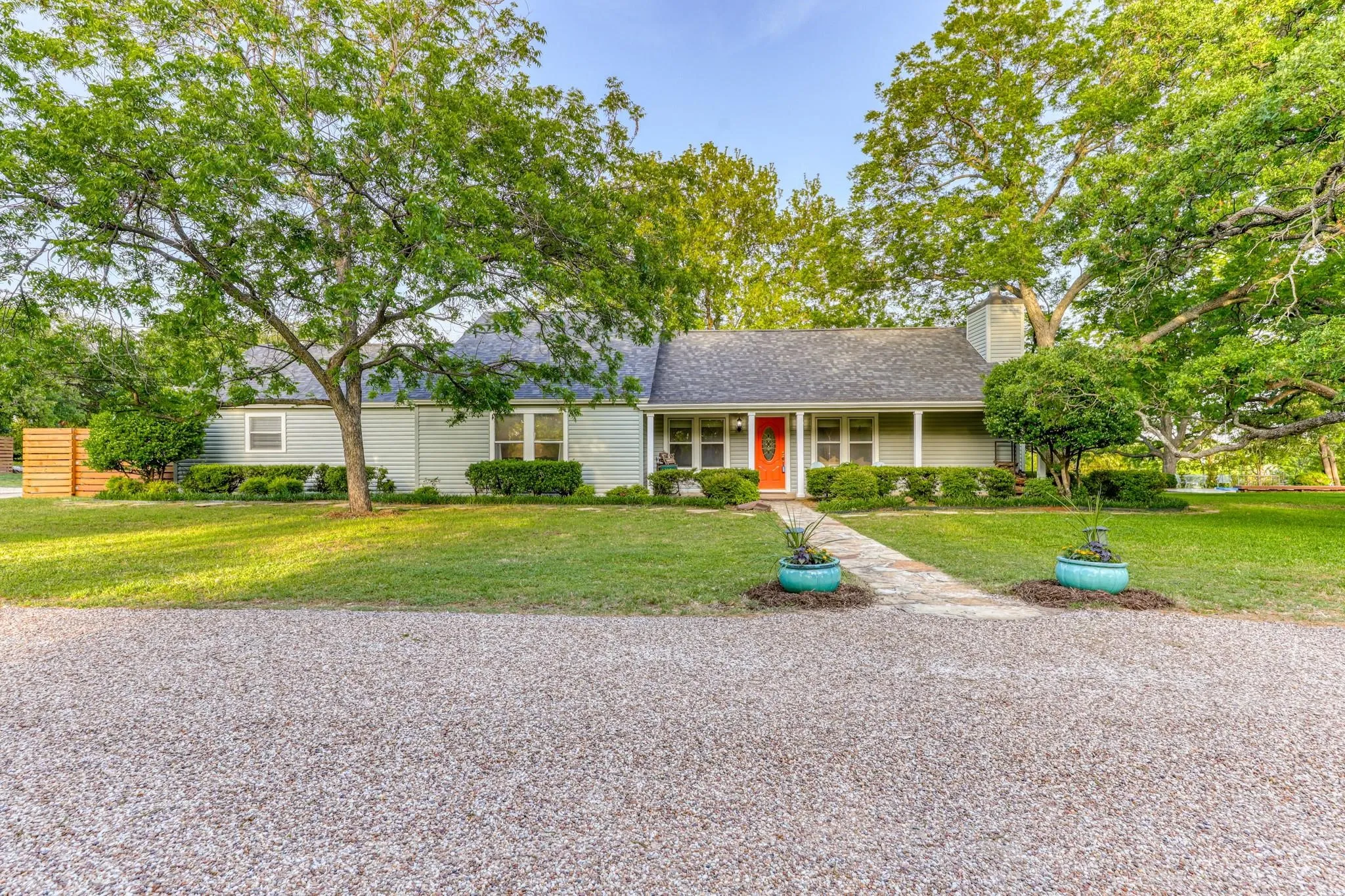 1988 Built 3660 SF 2nd Home, plus Guest House