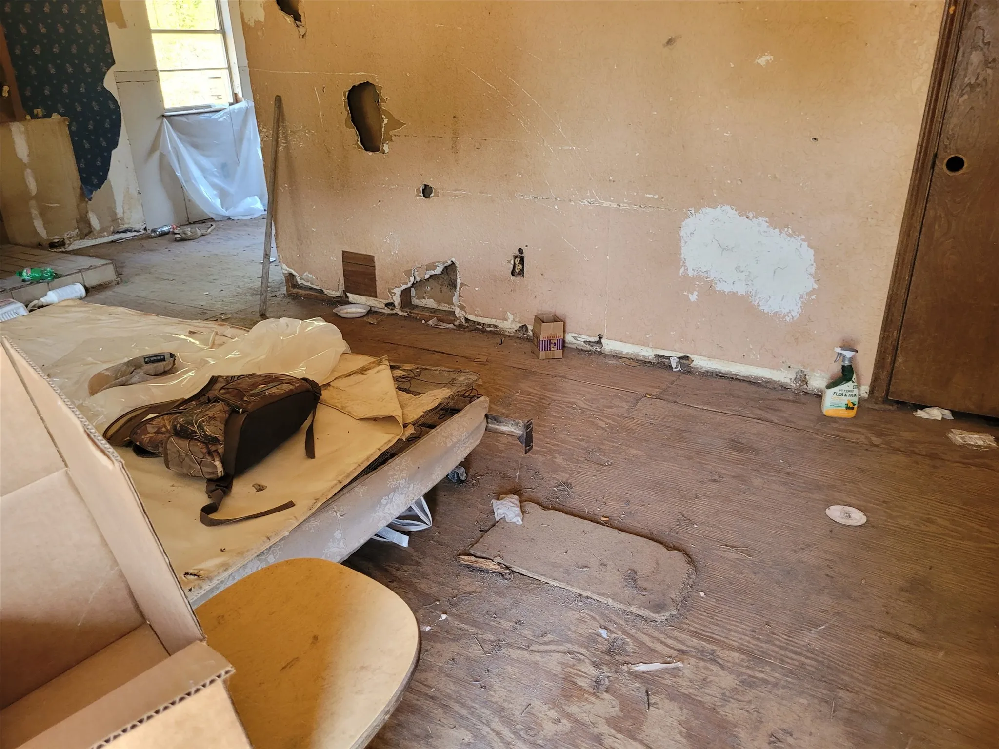 Single Family Residence For Sale in Red River (TX) County , 17109 FM 195, Detroit, Texas 75436, 3 Bedroom, 2 Bathroom, Garage spaces, 1,120 Sqft, built in 1968, mls#21403413, Real Estate Agent in Detroit, Homes For Sale in Red River (TX) county, Homes For Sale in Detroit, Realtor in Detroit Texas, Real Estate Brokerage Independent Realty Texas, Luminita Cordes Realtor