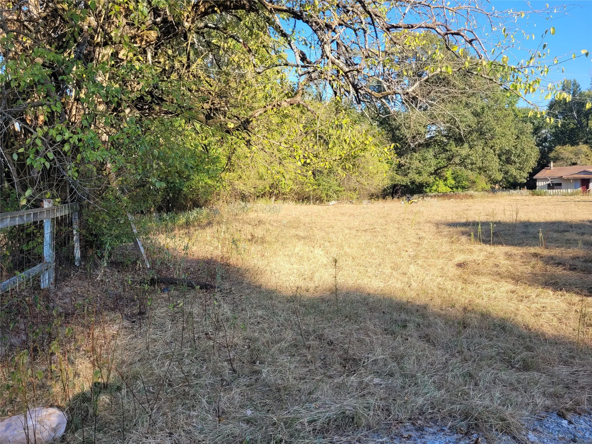 Single Family Residence For Sale in Red River (TX) County , 17109 FM 195, Detroit, Texas 75436, 3 Bedroom, 2 Bathroom, Garage spaces, 1,120 Sqft, built in 1968, mls#21403413, Real Estate Agent in Detroit, Homes For Sale in Red River (TX) county, Homes For Sale in Detroit, Realtor in Detroit Texas, Real Estate Brokerage Independent Realty Texas, Luminita Cordes Realtor