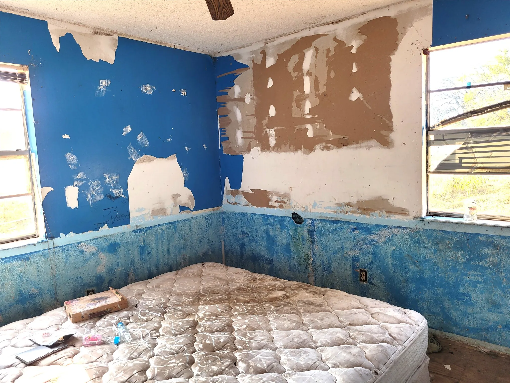 Single Family Residence For Sale in Red River (TX) County , 17109 FM 195, Detroit, Texas 75436, 3 Bedroom, 2 Bathroom, Garage spaces, 1,120 Sqft, built in 1968, mls#21403413, Real Estate Agent in Detroit, Homes For Sale in Red River (TX) county, Homes For Sale in Detroit, Realtor in Detroit Texas, Real Estate Brokerage Independent Realty Texas, Luminita Cordes Realtor