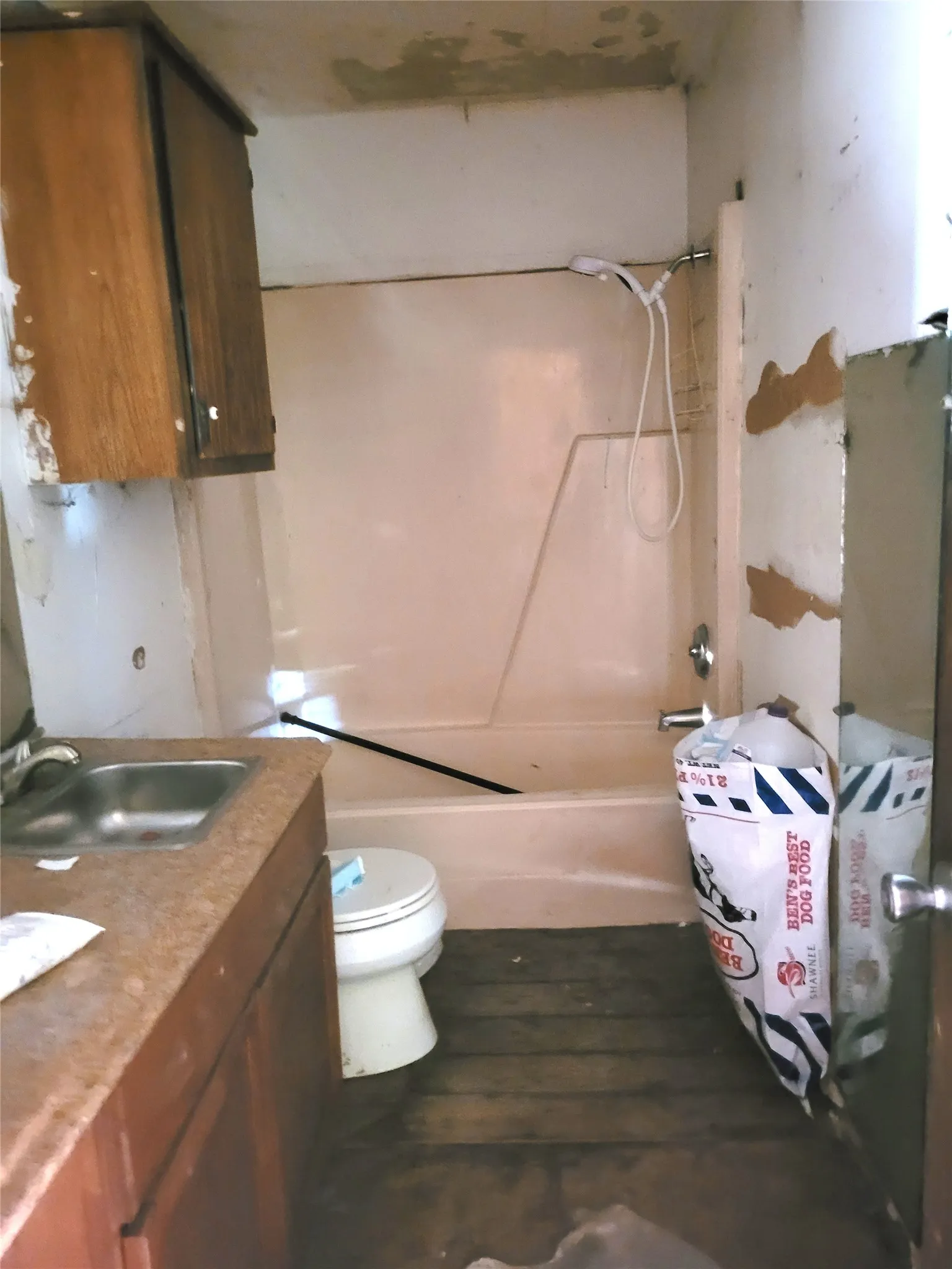 Single Family Residence For Sale in Red River (TX) County , 17109 FM 195, Detroit, Texas 75436, 3 Bedroom, 2 Bathroom, Garage spaces, 1,120 Sqft, built in 1968, mls#21403413, Real Estate Agent in Detroit, Homes For Sale in Red River (TX) county, Homes For Sale in Detroit, Realtor in Detroit Texas, Real Estate Brokerage Independent Realty Texas, Luminita Cordes Realtor