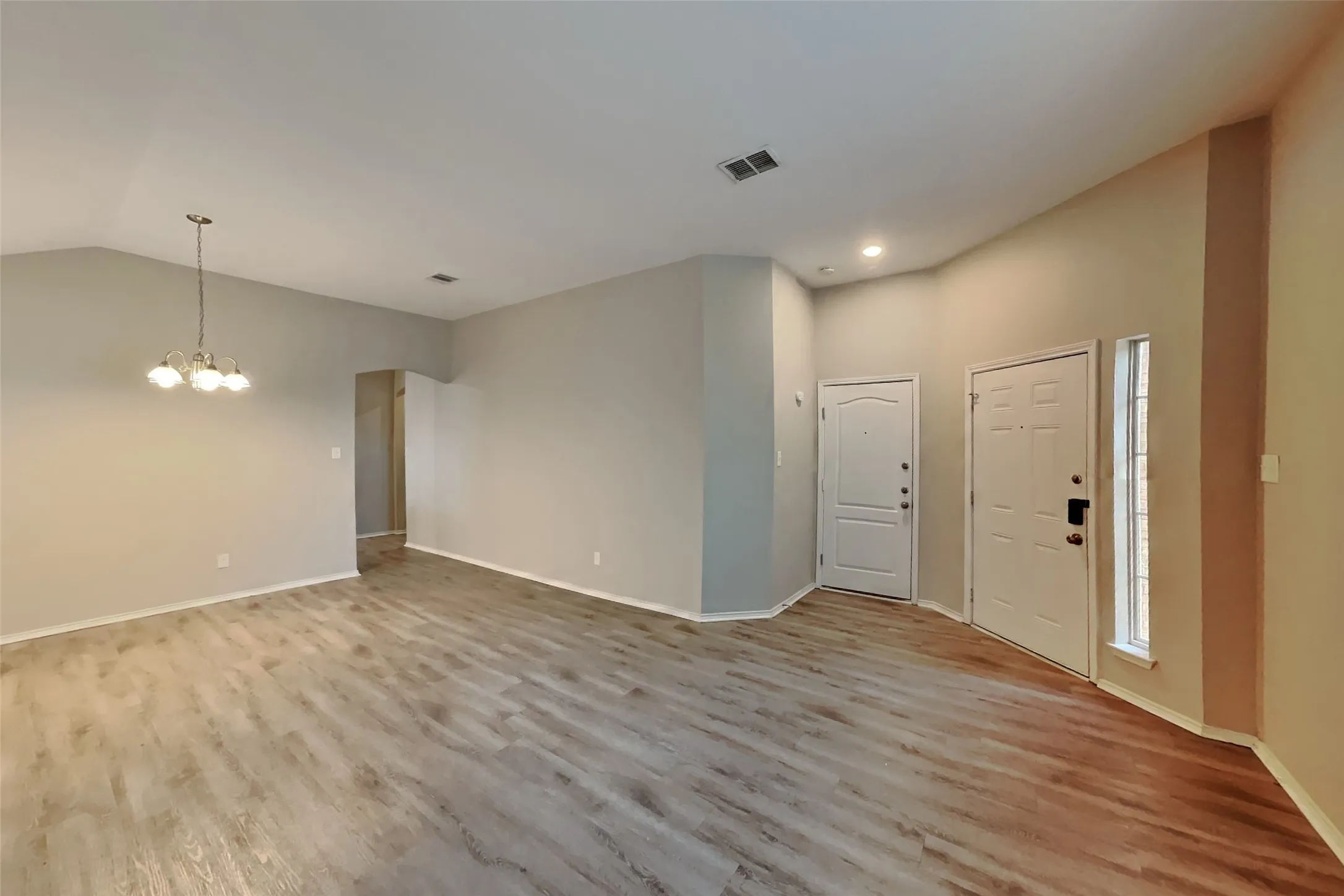 Single Family Residence For Rent in Tarrant County , 3916 Shiver Road, Fort Worth, Texas 76244, 3 Bedroom, 2 Bathroom, 2 Garage spaces, 1,955 Sqft, built in 2003, mls#21403431, Real Estate Agent in Fort Worth, Homes For Rent in Tarrant county, Homes For Rent in Fort Worth, Realtor in Fort Worth Texas, Real Estate Brokerage Independent Realty Texas, Luminita Cordes Realtor