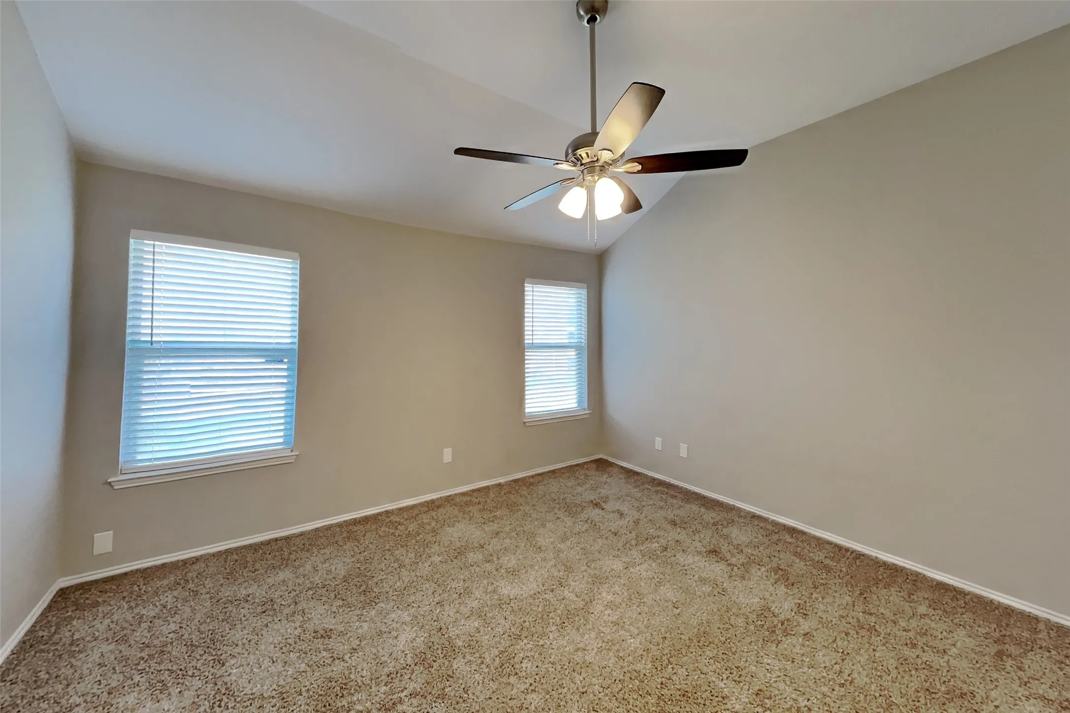 Single Family Residence For Rent in Tarrant County , 3916 Shiver Road, Fort Worth, Texas 76244, 3 Bedroom, 2 Bathroom, 2 Garage spaces, 1,955 Sqft, built in 2003, mls#21403431, Real Estate Agent in Fort Worth, Homes For Rent in Tarrant county, Homes For Rent in Fort Worth, Realtor in Fort Worth Texas, Real Estate Brokerage Independent Realty Texas, Luminita Cordes Realtor