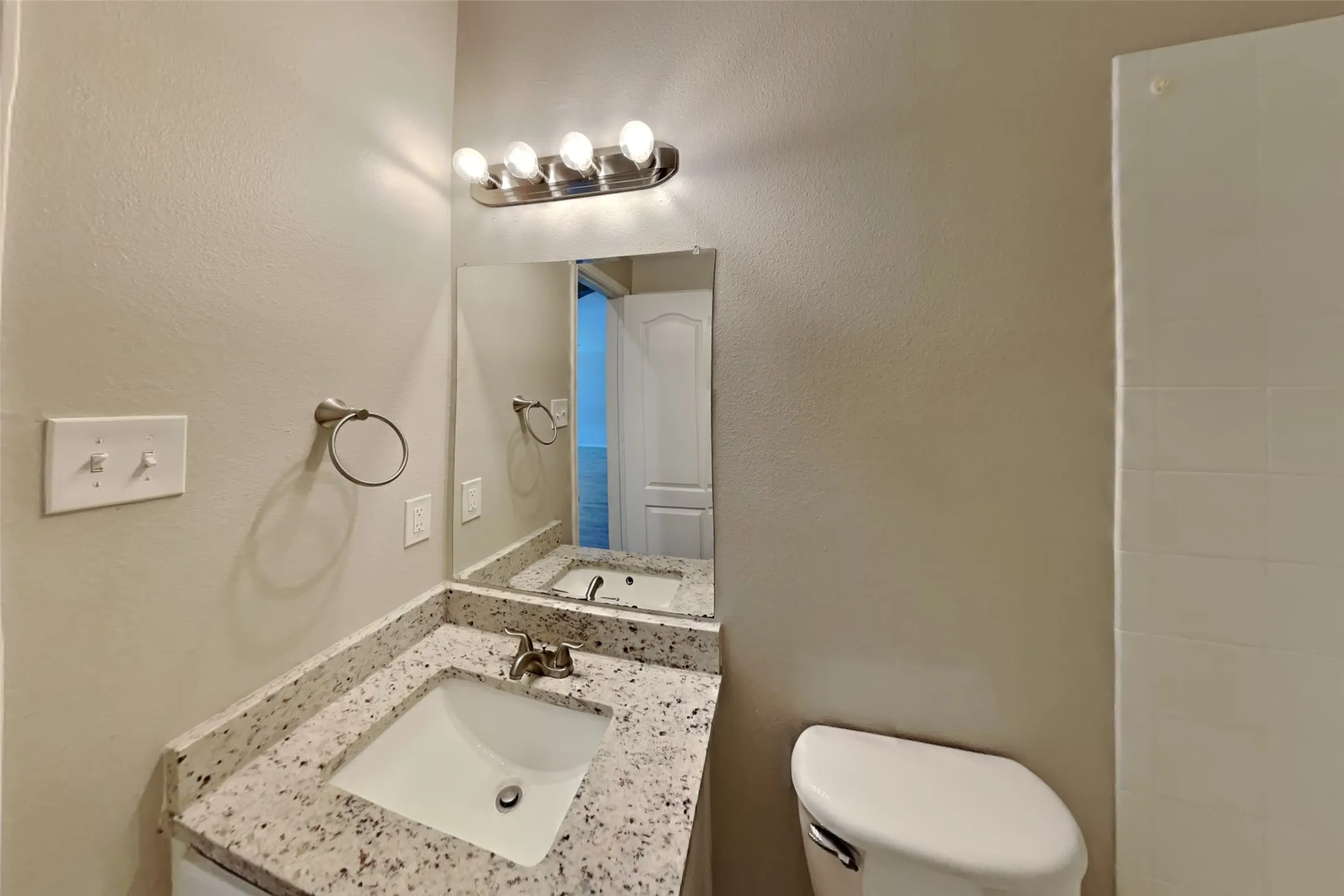 Single Family Residence For Rent in Tarrant County , 3916 Shiver Road, Fort Worth, Texas 76244, 3 Bedroom, 2 Bathroom, 2 Garage spaces, 1,955 Sqft, built in 2003, mls#21403431, Real Estate Agent in Fort Worth, Homes For Rent in Tarrant county, Homes For Rent in Fort Worth, Realtor in Fort Worth Texas, Real Estate Brokerage Independent Realty Texas, Luminita Cordes Realtor