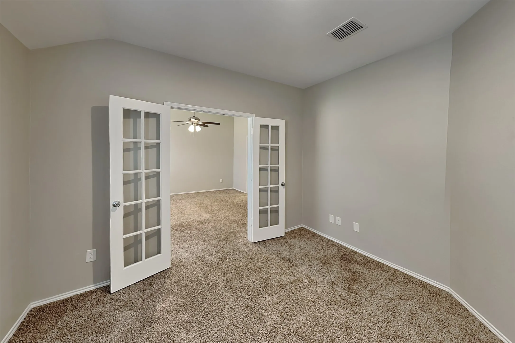 Single Family Residence For Rent in Tarrant County , 3916 Shiver Road, Fort Worth, Texas 76244, 3 Bedroom, 2 Bathroom, 2 Garage spaces, 1,955 Sqft, built in 2003, mls#21403431, Real Estate Agent in Fort Worth, Homes For Rent in Tarrant county, Homes For Rent in Fort Worth, Realtor in Fort Worth Texas, Real Estate Brokerage Independent Realty Texas, Luminita Cordes Realtor
