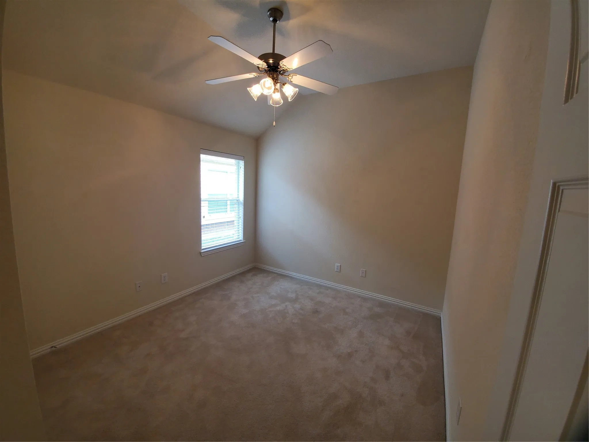 Single Family Residence For Rent in Tarrant County , 12113 Durango Root Drive, Fort Worth, Texas 76244, 4 Bedroom, 2 Bathroom, 2 Garage spaces, 2,092 Sqft, built in 2008, mls#21403432, Real Estate Agent in Fort Worth, Homes For Rent in Tarrant county, Homes For Rent in Fort Worth, Realtor in Fort Worth Texas, Real Estate Brokerage Independent Realty Texas, Luminita Cordes Realtor
