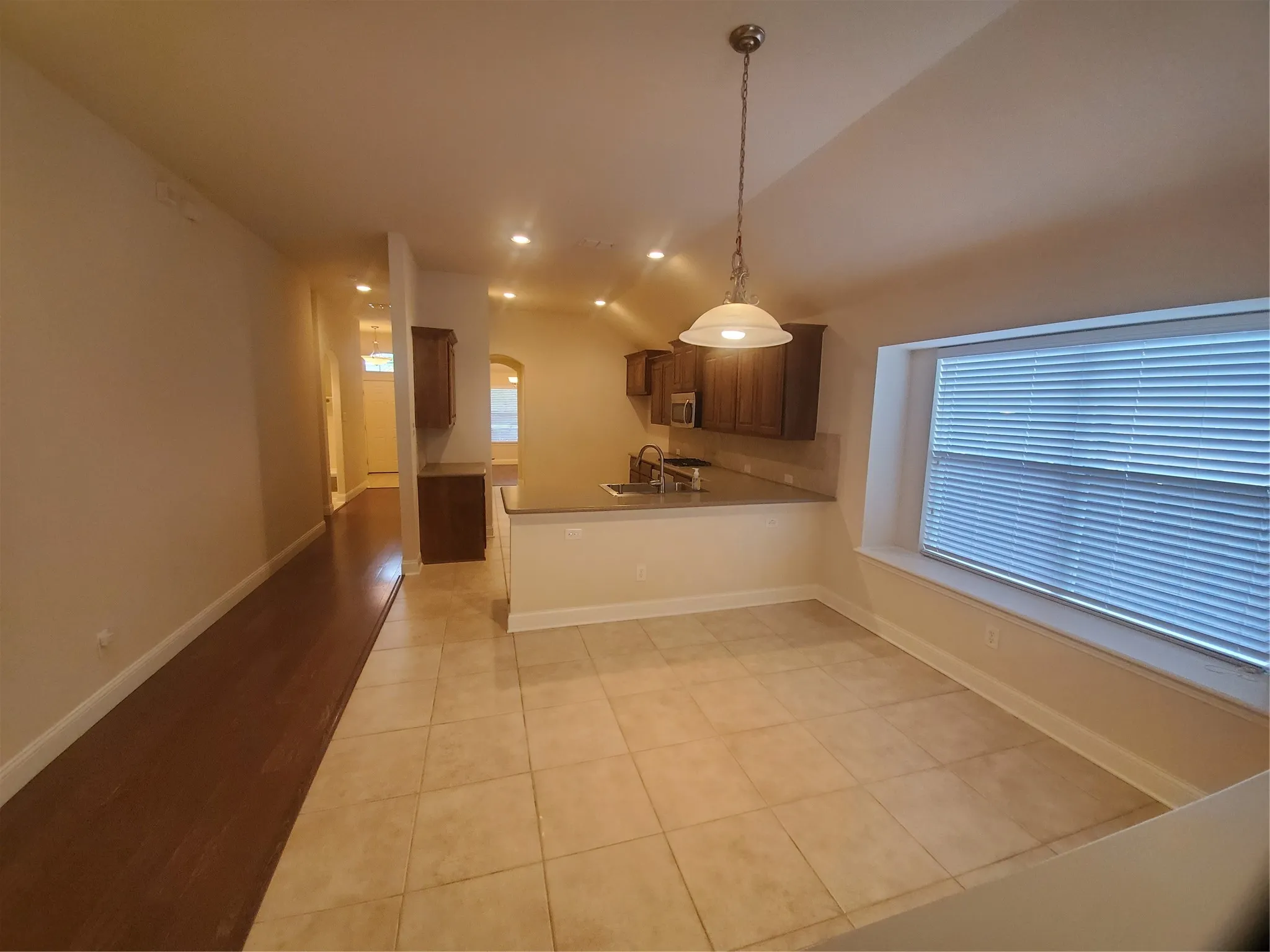 Single Family Residence For Rent in Tarrant County , 12113 Durango Root Drive, Fort Worth, Texas 76244, 4 Bedroom, 2 Bathroom, 2 Garage spaces, 2,092 Sqft, built in 2008, mls#21403432, Real Estate Agent in Fort Worth, Homes For Rent in Tarrant county, Homes For Rent in Fort Worth, Realtor in Fort Worth Texas, Real Estate Brokerage Independent Realty Texas, Luminita Cordes Realtor