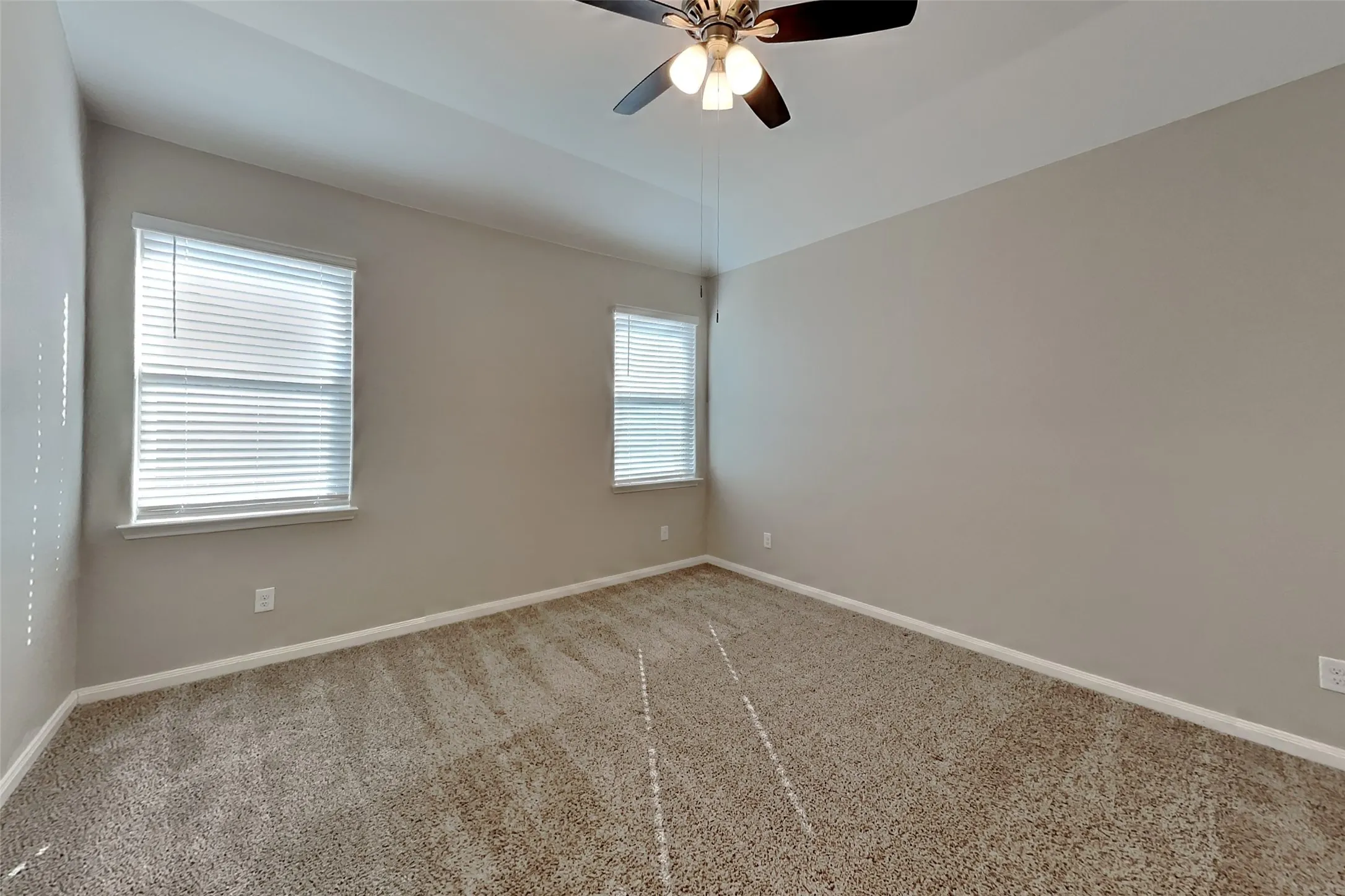 Single Family Residence For Rent in Tarrant County , 8304 Smokey Creek Pass, Fort Worth, Texas 76179, 4 Bedroom, 2 Bathroom, 2 Garage spaces, 1,724 Sqft, built in 2020, mls#21403434, Real Estate Agent in Fort Worth, Homes For Rent in Tarrant county, Homes For Rent in Fort Worth, Realtor in Fort Worth Texas, Real Estate Brokerage Independent Realty Texas, Luminita Cordes Realtor