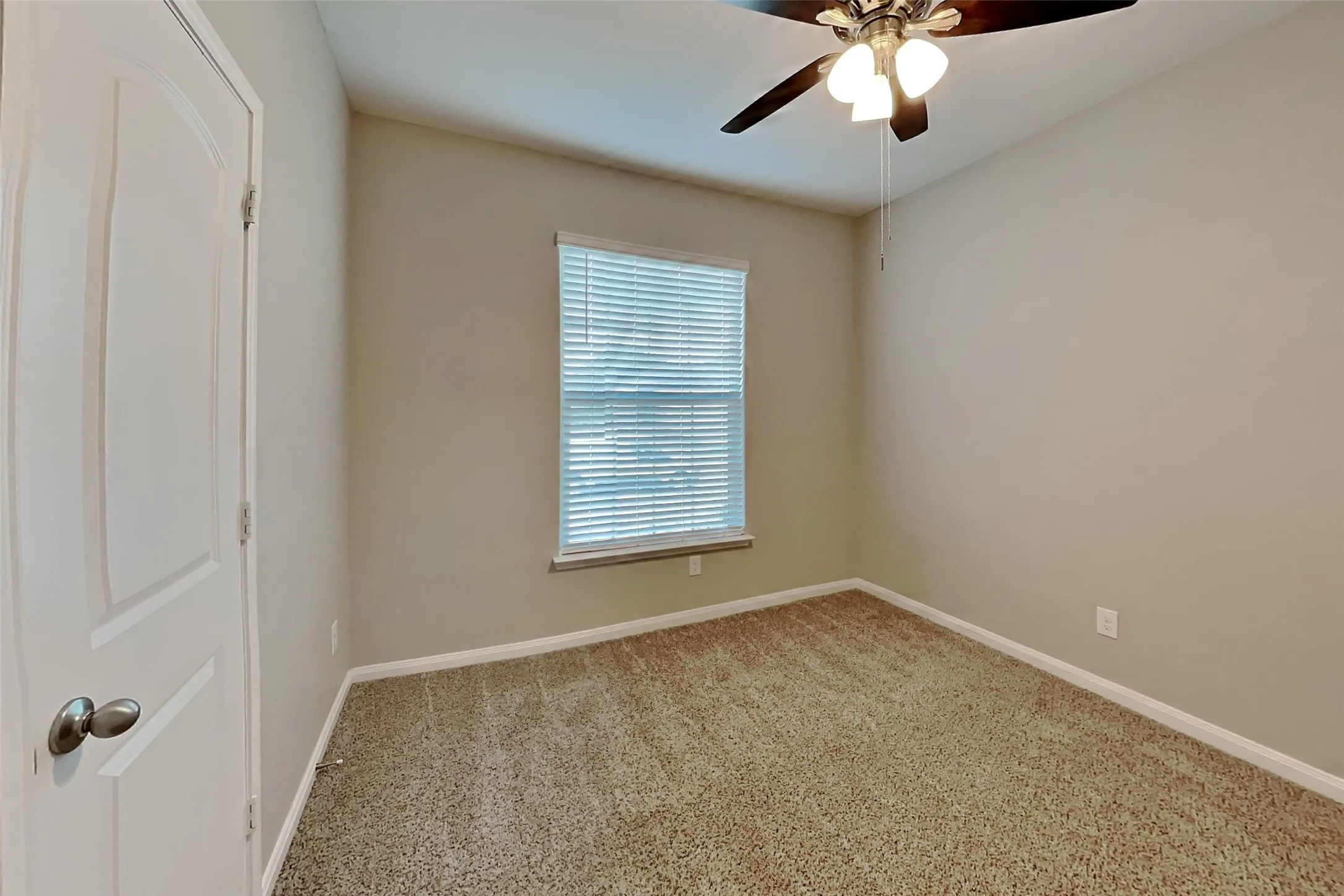 Single Family Residence For Rent in Tarrant County , 8304 Smokey Creek Pass, Fort Worth, Texas 76179, 4 Bedroom, 2 Bathroom, 2 Garage spaces, 1,724 Sqft, built in 2020, mls#21403434, Real Estate Agent in Fort Worth, Homes For Rent in Tarrant county, Homes For Rent in Fort Worth, Realtor in Fort Worth Texas, Real Estate Brokerage Independent Realty Texas, Luminita Cordes Realtor