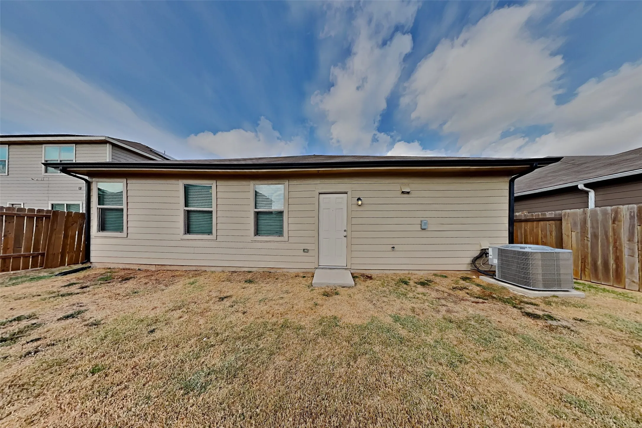 Single Family Residence For Rent in Tarrant County , 8304 Smokey Creek Pass, Fort Worth, Texas 76179, 4 Bedroom, 2 Bathroom, 2 Garage spaces, 1,724 Sqft, built in 2020, mls#21403434, Real Estate Agent in Fort Worth, Homes For Rent in Tarrant county, Homes For Rent in Fort Worth, Realtor in Fort Worth Texas, Real Estate Brokerage Independent Realty Texas, Luminita Cordes Realtor