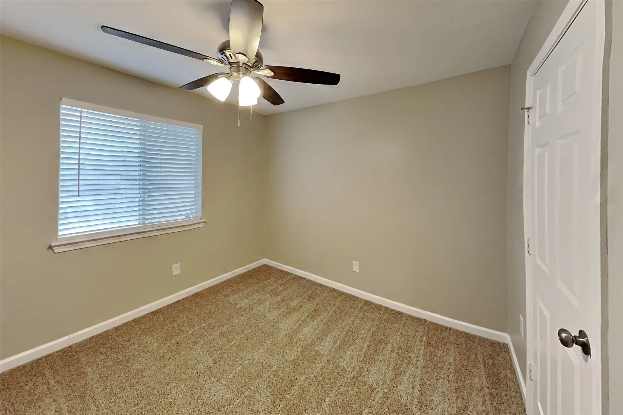 Single Family Residence For Rent in Tarrant County , 7512 Lake Arrowhead Drive, Fort Worth, Texas 76137, 3 Bedroom, 2 Bathroom, 2 Garage spaces, 1,639 Sqft, built in 1989, mls#21403435, Real Estate Agent in Fort Worth, Homes For Rent in Tarrant county, Homes For Rent in Fort Worth, Realtor in Fort Worth Texas, Real Estate Brokerage Independent Realty Texas, Luminita Cordes Realtor