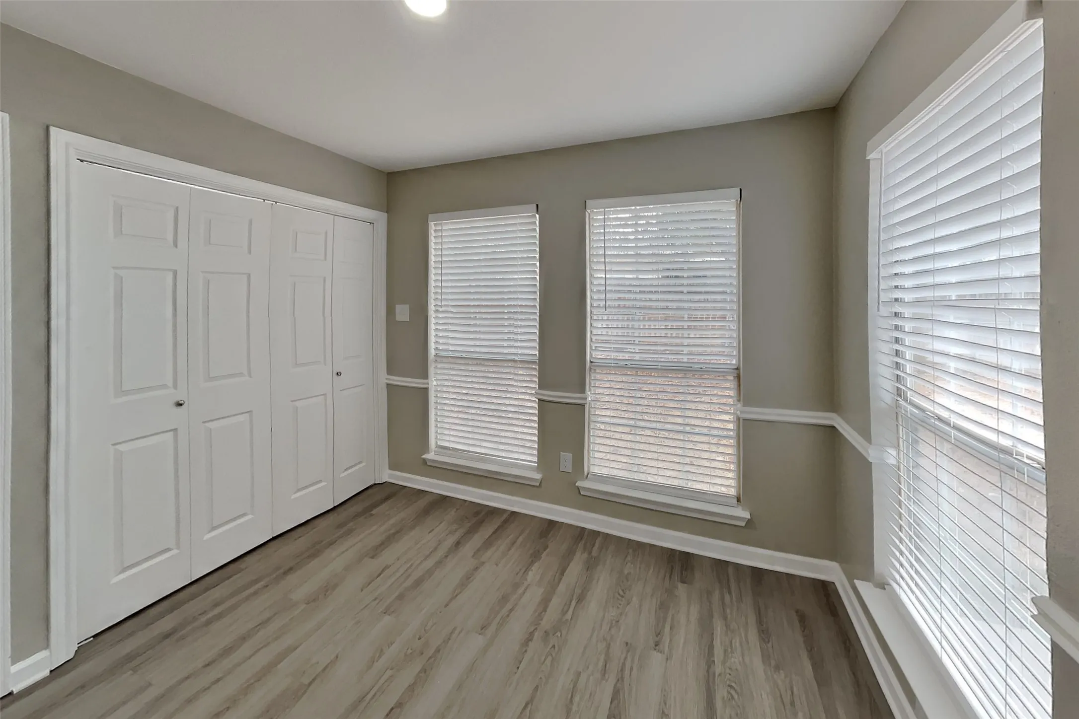 Single Family Residence For Rent in Tarrant County , 7512 Lake Arrowhead Drive, Fort Worth, Texas 76137, 3 Bedroom, 2 Bathroom, 2 Garage spaces, 1,639 Sqft, built in 1989, mls#21403435, Real Estate Agent in Fort Worth, Homes For Rent in Tarrant county, Homes For Rent in Fort Worth, Realtor in Fort Worth Texas, Real Estate Brokerage Independent Realty Texas, Luminita Cordes Realtor
