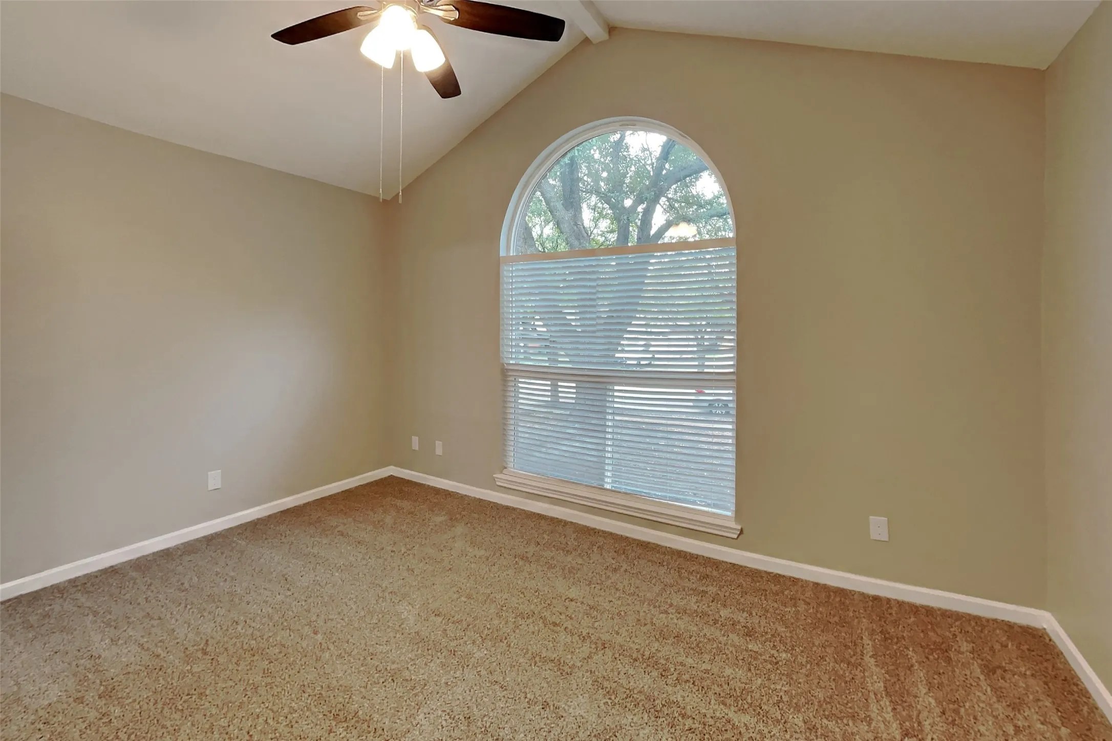 Single Family Residence For Rent in Tarrant County , 7512 Lake Arrowhead Drive, Fort Worth, Texas 76137, 3 Bedroom, 2 Bathroom, 2 Garage spaces, 1,639 Sqft, built in 1989, mls#21403435, Real Estate Agent in Fort Worth, Homes For Rent in Tarrant county, Homes For Rent in Fort Worth, Realtor in Fort Worth Texas, Real Estate Brokerage Independent Realty Texas, Luminita Cordes Realtor