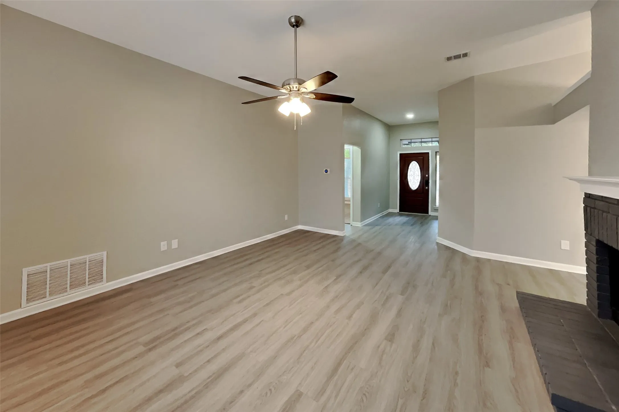 Single Family Residence For Rent in Tarrant County , 7512 Lake Arrowhead Drive, Fort Worth, Texas 76137, 3 Bedroom, 2 Bathroom, 2 Garage spaces, 1,639 Sqft, built in 1989, mls#21403435, Real Estate Agent in Fort Worth, Homes For Rent in Tarrant county, Homes For Rent in Fort Worth, Realtor in Fort Worth Texas, Real Estate Brokerage Independent Realty Texas, Luminita Cordes Realtor
