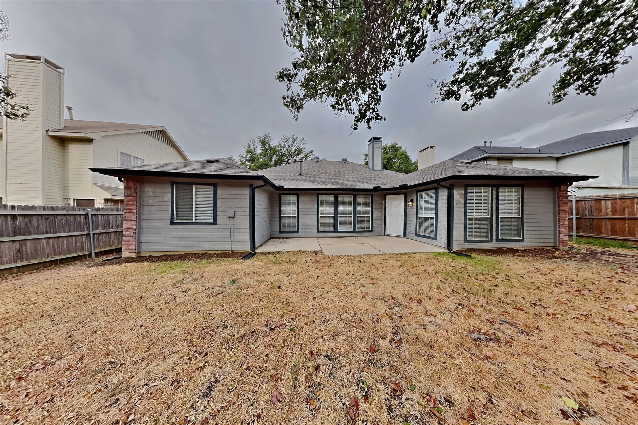 Single Family Residence For Rent in Tarrant County , 7512 Lake Arrowhead Drive, Fort Worth, Texas 76137, 3 Bedroom, 2 Bathroom, 2 Garage spaces, 1,639 Sqft, built in 1989, mls#21403435, Real Estate Agent in Fort Worth, Homes For Rent in Tarrant county, Homes For Rent in Fort Worth, Realtor in Fort Worth Texas, Real Estate Brokerage Independent Realty Texas, Luminita Cordes Realtor