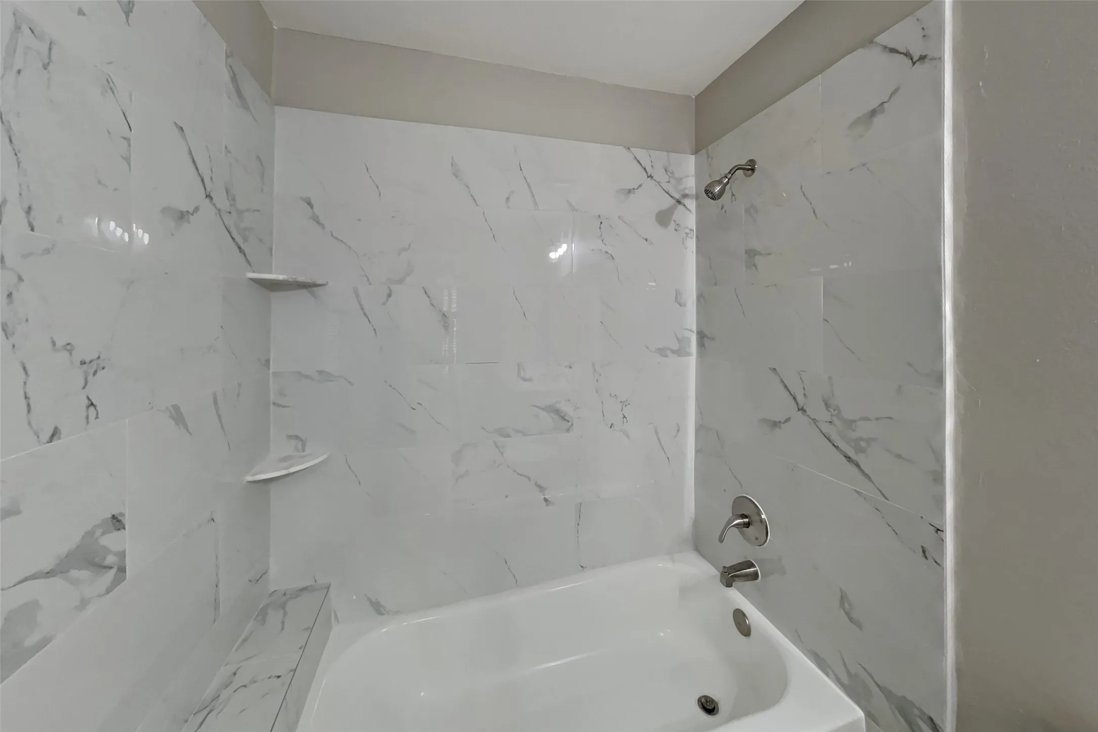 Single Family Residence For Rent in Tarrant County , 7512 Lake Arrowhead Drive, Fort Worth, Texas 76137, 3 Bedroom, 2 Bathroom, 2 Garage spaces, 1,639 Sqft, built in 1989, mls#21403435, Real Estate Agent in Fort Worth, Homes For Rent in Tarrant county, Homes For Rent in Fort Worth, Realtor in Fort Worth Texas, Real Estate Brokerage Independent Realty Texas, Luminita Cordes Realtor