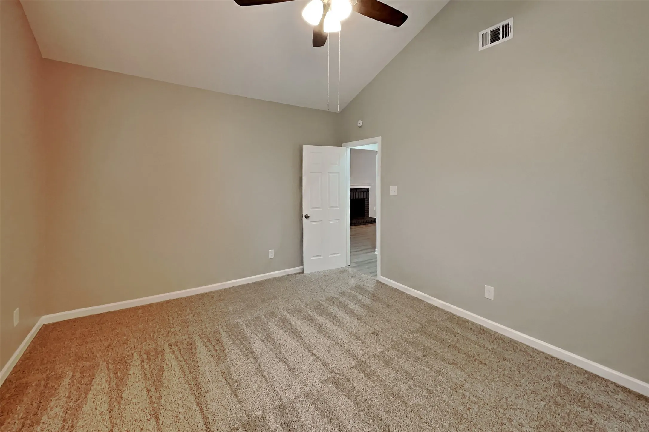 Single Family Residence For Rent in Tarrant County , 7512 Lake Arrowhead Drive, Fort Worth, Texas 76137, 3 Bedroom, 2 Bathroom, 2 Garage spaces, 1,639 Sqft, built in 1989, mls#21403435, Real Estate Agent in Fort Worth, Homes For Rent in Tarrant county, Homes For Rent in Fort Worth, Realtor in Fort Worth Texas, Real Estate Brokerage Independent Realty Texas, Luminita Cordes Realtor