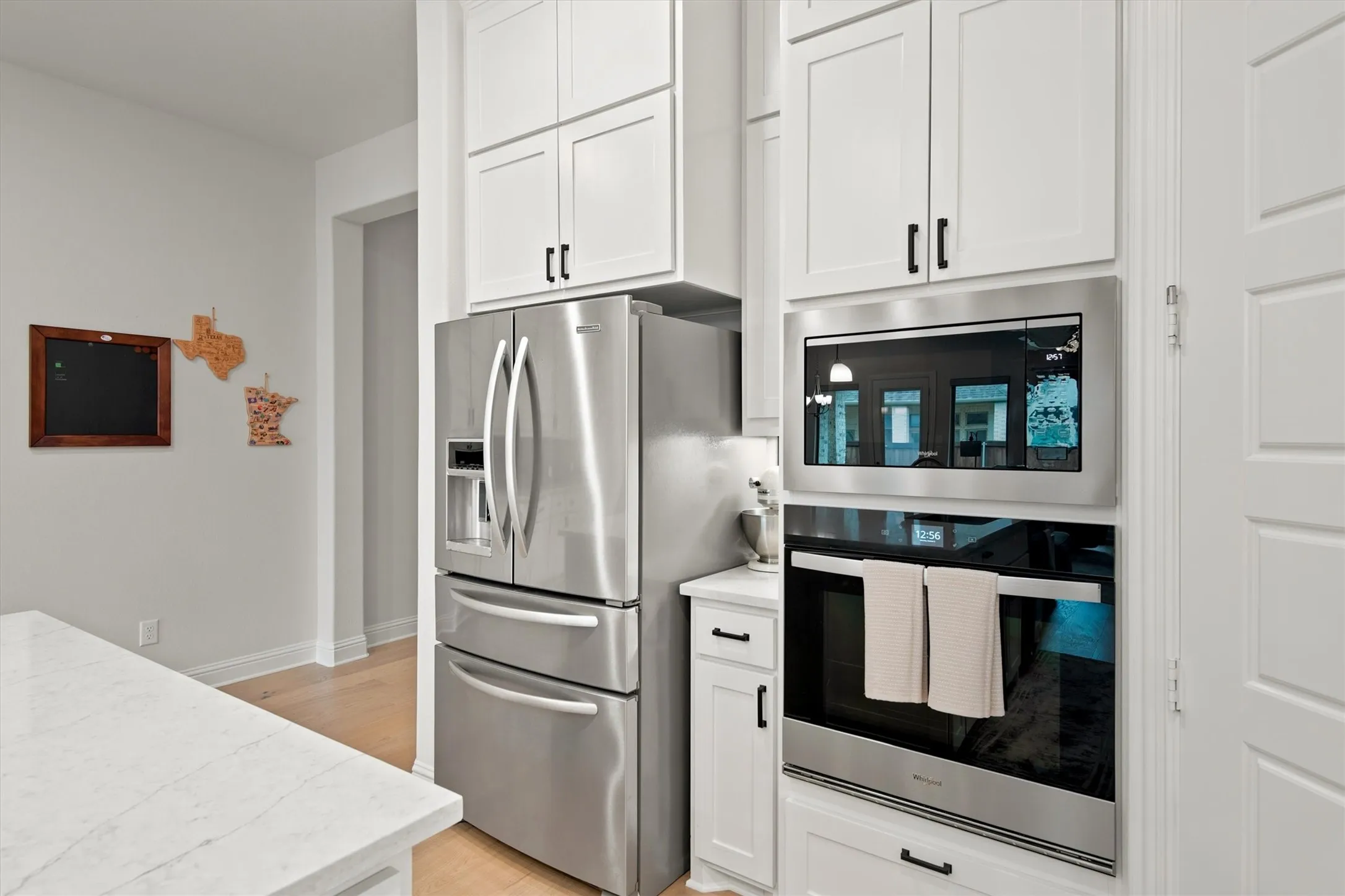 Single Family Residence For Sale in Ellis County , 4218 Loophook Lane, Midlothian, Texas 76065, 4 Bedroom, 3 Bathroom, 2 Garage spaces, 2,517 Sqft, built in 2023, mls#21402821, Real Estate Agent in Midlothian, Homes For Sale in Ellis county, Homes For Sale in Midlothian, Realtor in Midlothian Texas, Real Estate Brokerage Independent Realty Texas, Luminita Cordes Realtor