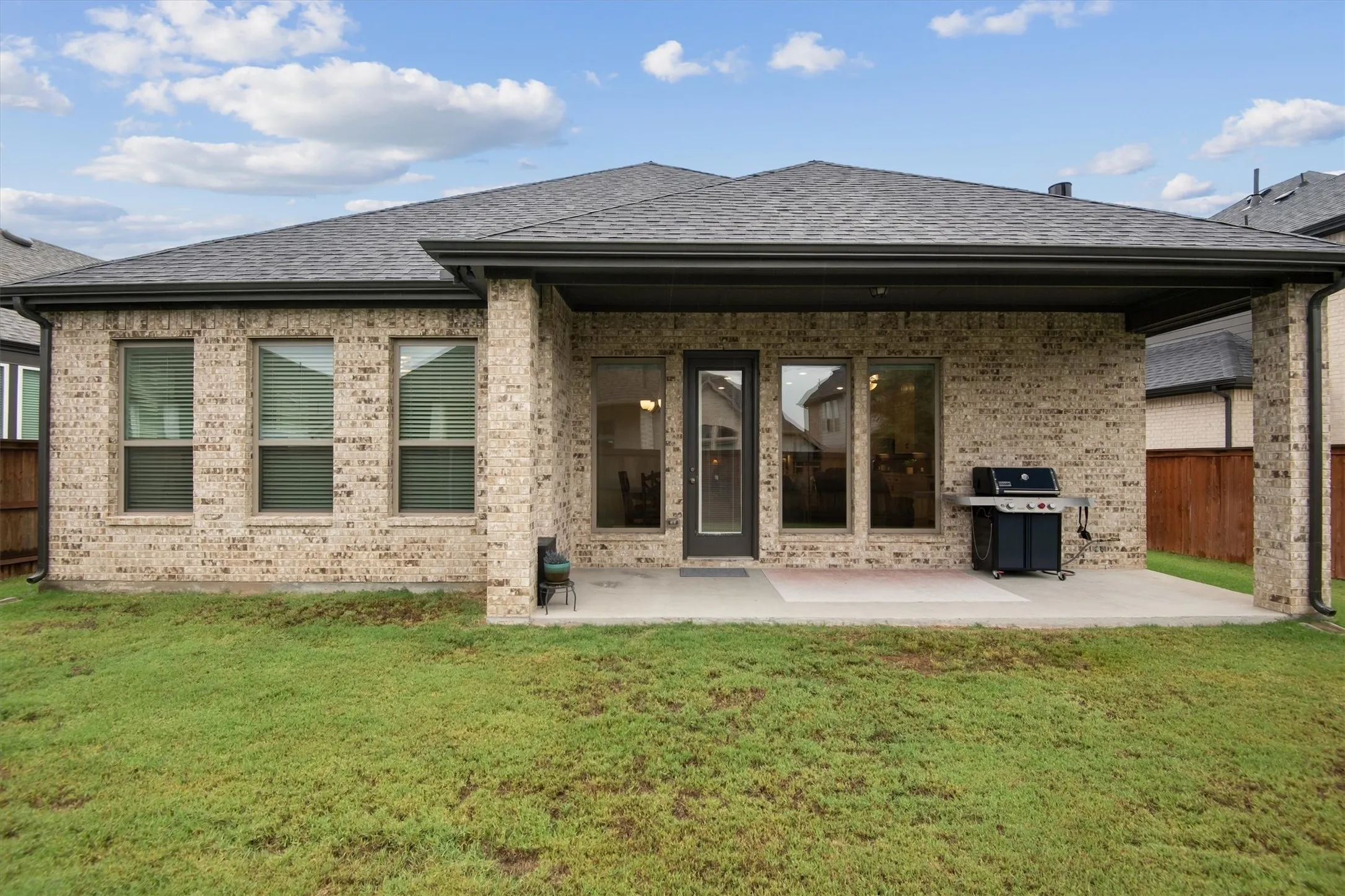 Single Family Residence For Sale in Ellis County , 4218 Loophook Lane, Midlothian, Texas 76065, 4 Bedroom, 3 Bathroom, 2 Garage spaces, 2,517 Sqft, built in 2023, mls#21402821, Real Estate Agent in Midlothian, Homes For Sale in Ellis county, Homes For Sale in Midlothian, Realtor in Midlothian Texas, Real Estate Brokerage Independent Realty Texas, Luminita Cordes Realtor
