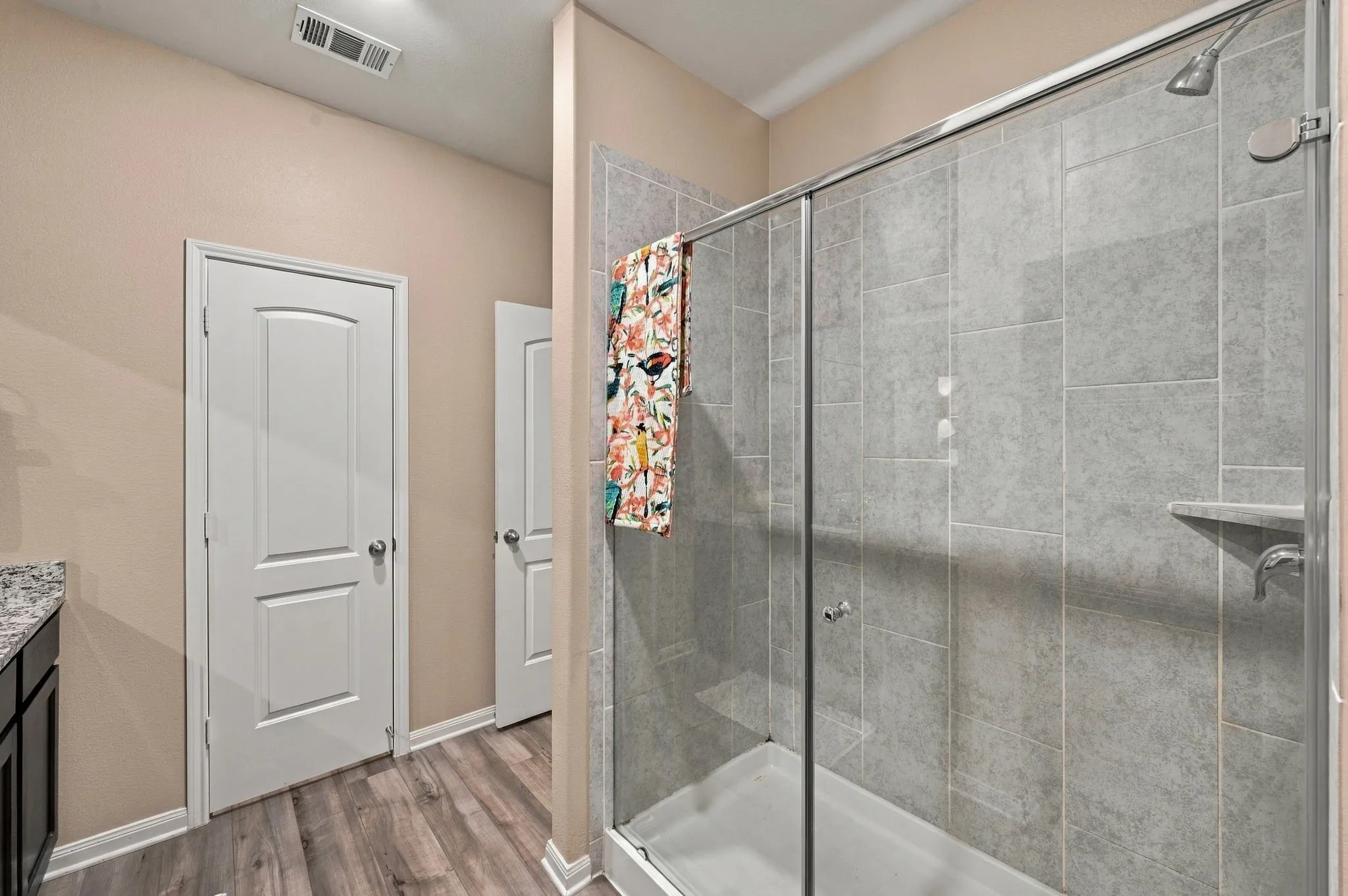 Single Family Residence For Sale in Dallas County , 1405 Kite Street, De Soto, Texas 75115, 3 Bedroom, 2 Bathroom, 2 Garage spaces, 1,706 Sqft, built in 2020, mls#21403178, Real Estate Agent in De Soto, Homes For Sale in Dallas county, Homes For Sale in De Soto, Realtor in De Soto Texas, Real Estate Brokerage Independent Realty Texas, Luminita Cordes Realtor