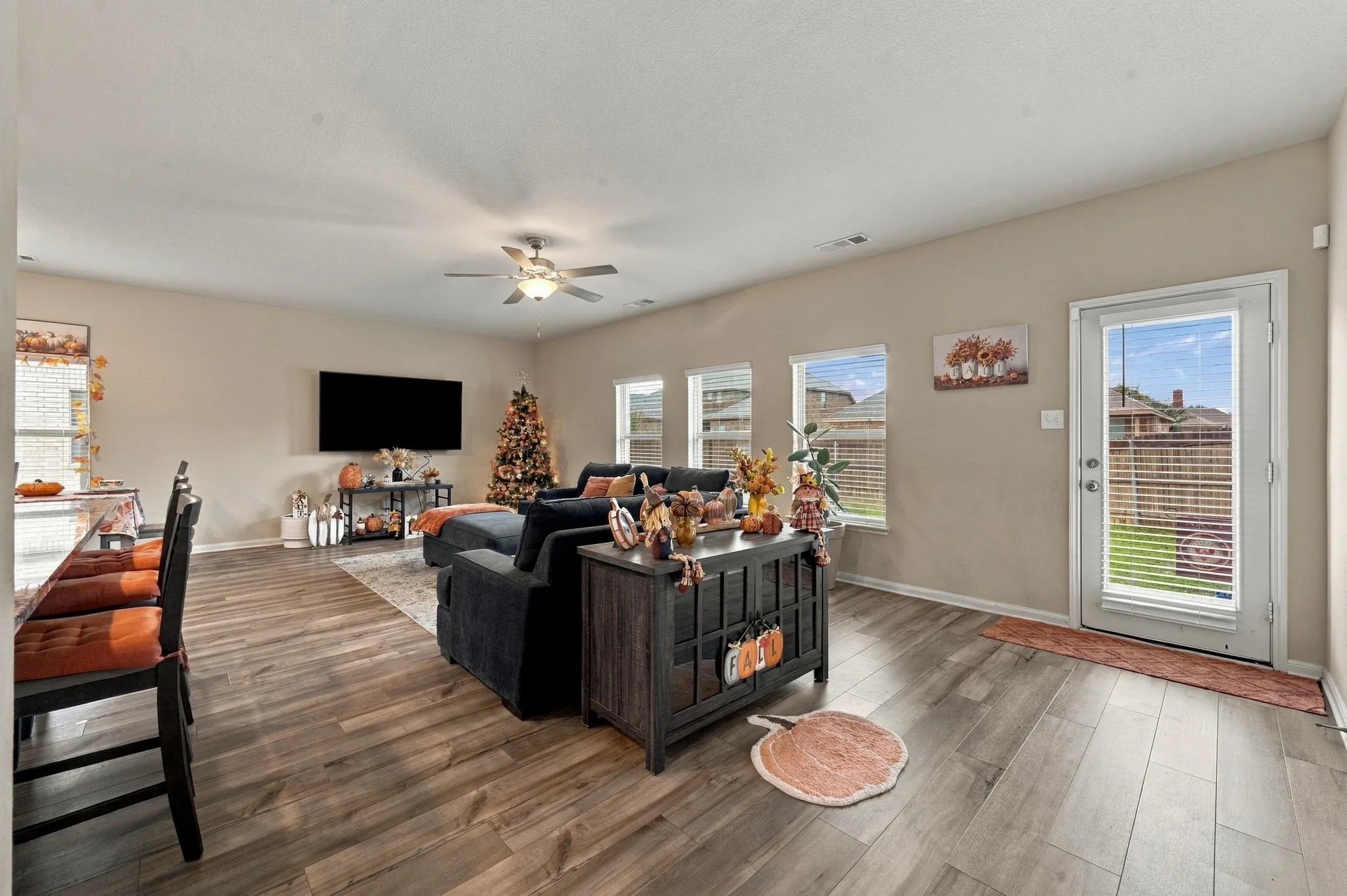 Single Family Residence For Sale in Dallas County , 1405 Kite Street, De Soto, Texas 75115, 3 Bedroom, 2 Bathroom, 2 Garage spaces, 1,706 Sqft, built in 2020, mls#21403178, Real Estate Agent in De Soto, Homes For Sale in Dallas county, Homes For Sale in De Soto, Realtor in De Soto Texas, Real Estate Brokerage Independent Realty Texas, Luminita Cordes Realtor