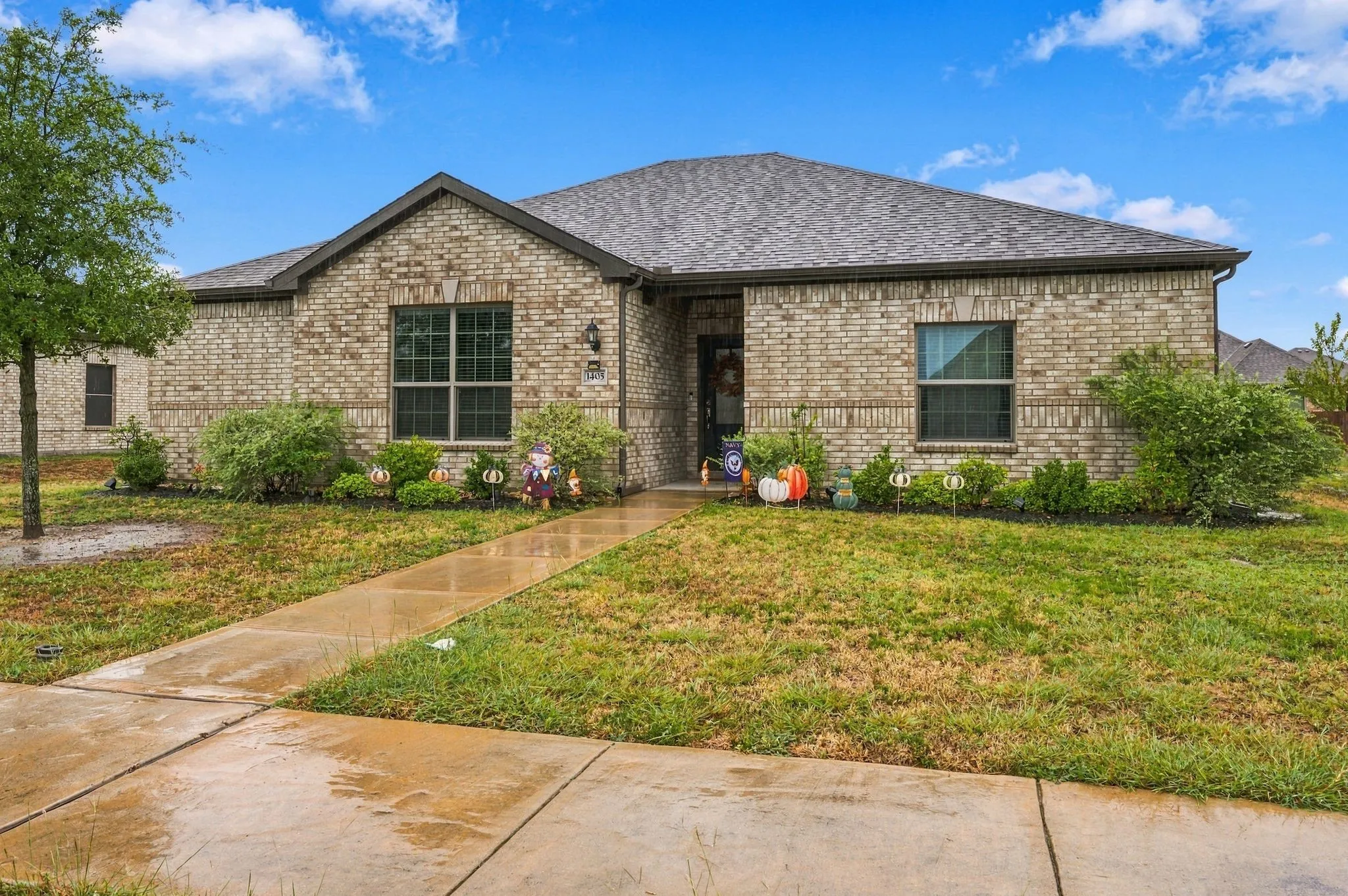 Single Family Residence For Sale in Dallas County , 1405 Kite Street, De Soto, Texas 75115, 3 Bedroom, 2 Bathroom, 2 Garage spaces, 1,706 Sqft, built in 2020, mls#21403178, Real Estate Agent in De Soto, Homes For Sale in Dallas county, Homes For Sale in De Soto, Realtor in De Soto Texas, Real Estate Brokerage Independent Realty Texas, Luminita Cordes Realtor