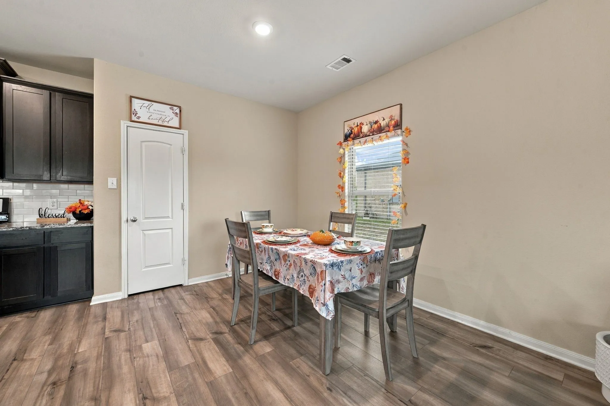 Single Family Residence For Sale in Dallas County , 1405 Kite Street, De Soto, Texas 75115, 3 Bedroom, 2 Bathroom, 2 Garage spaces, 1,706 Sqft, built in 2020, mls#21403178, Real Estate Agent in De Soto, Homes For Sale in Dallas county, Homes For Sale in De Soto, Realtor in De Soto Texas, Real Estate Brokerage Independent Realty Texas, Luminita Cordes Realtor