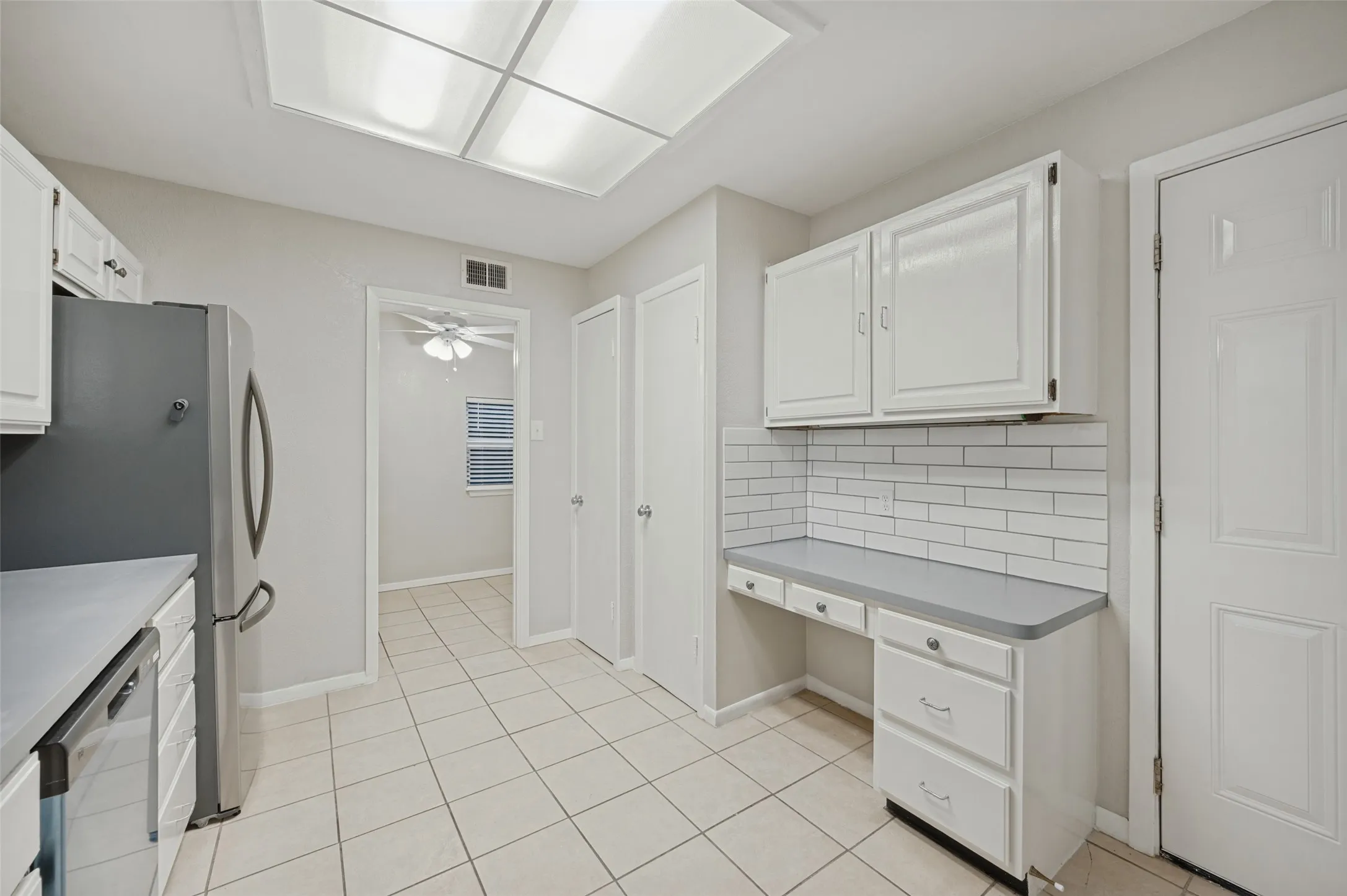 Single Family Residence For Sale in Dallas County , 8819 Graywood Drive, Dallas, Texas 75243, 3 Bedroom, 2 Bathroom, 2 Garage spaces, 1,277 Sqft, built in 1959, mls#21402941, Real Estate Agent in Dallas, Homes For Sale in Dallas county, Homes For Sale in Dallas, Realtor in Dallas Texas, Real Estate Brokerage Independent Realty Texas, Luminita Cordes Realtor