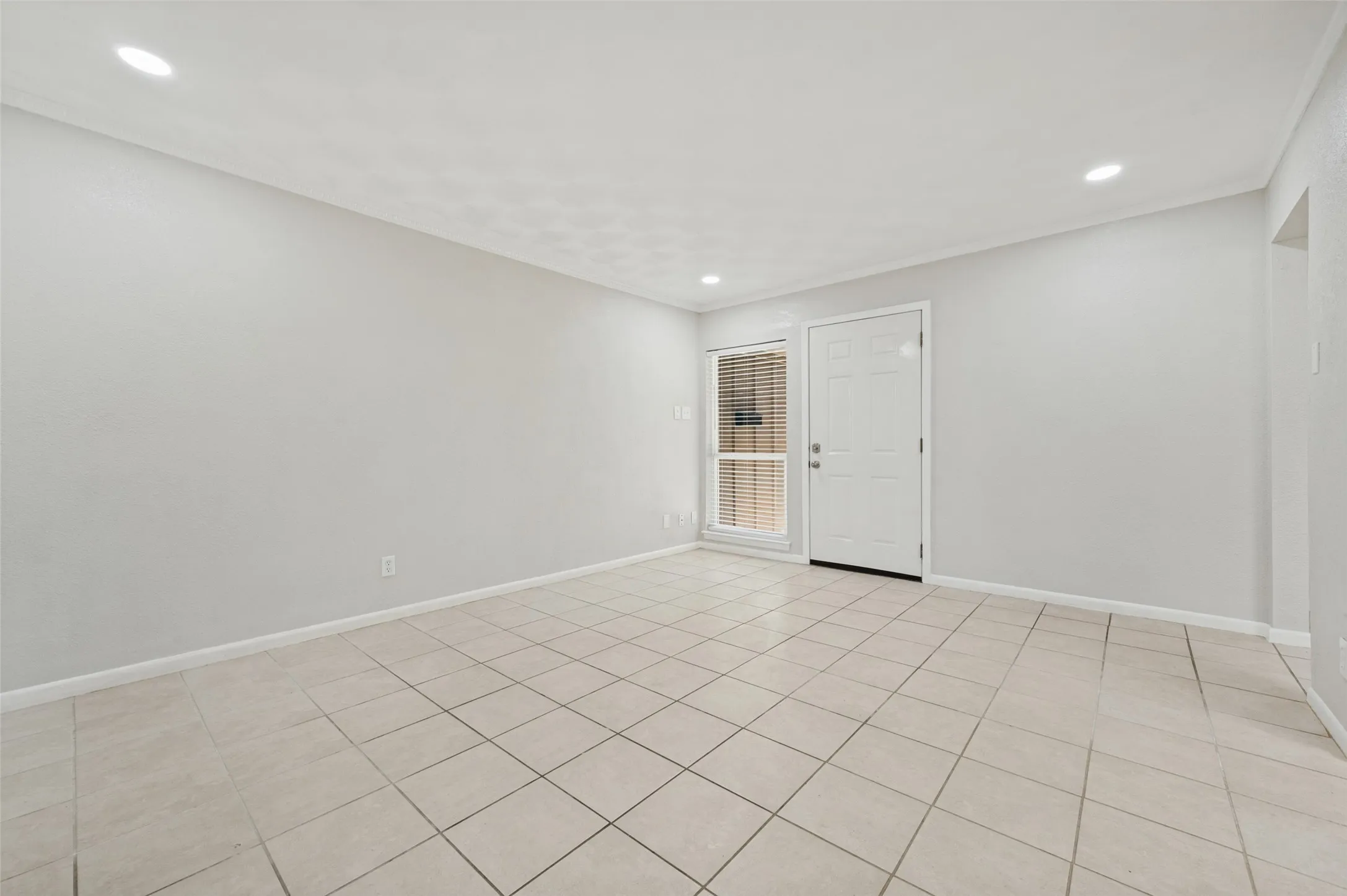 Single Family Residence For Sale in Dallas County , 8819 Graywood Drive, Dallas, Texas 75243, 3 Bedroom, 2 Bathroom, 2 Garage spaces, 1,277 Sqft, built in 1959, mls#21402941, Real Estate Agent in Dallas, Homes For Sale in Dallas county, Homes For Sale in Dallas, Realtor in Dallas Texas, Real Estate Brokerage Independent Realty Texas, Luminita Cordes Realtor