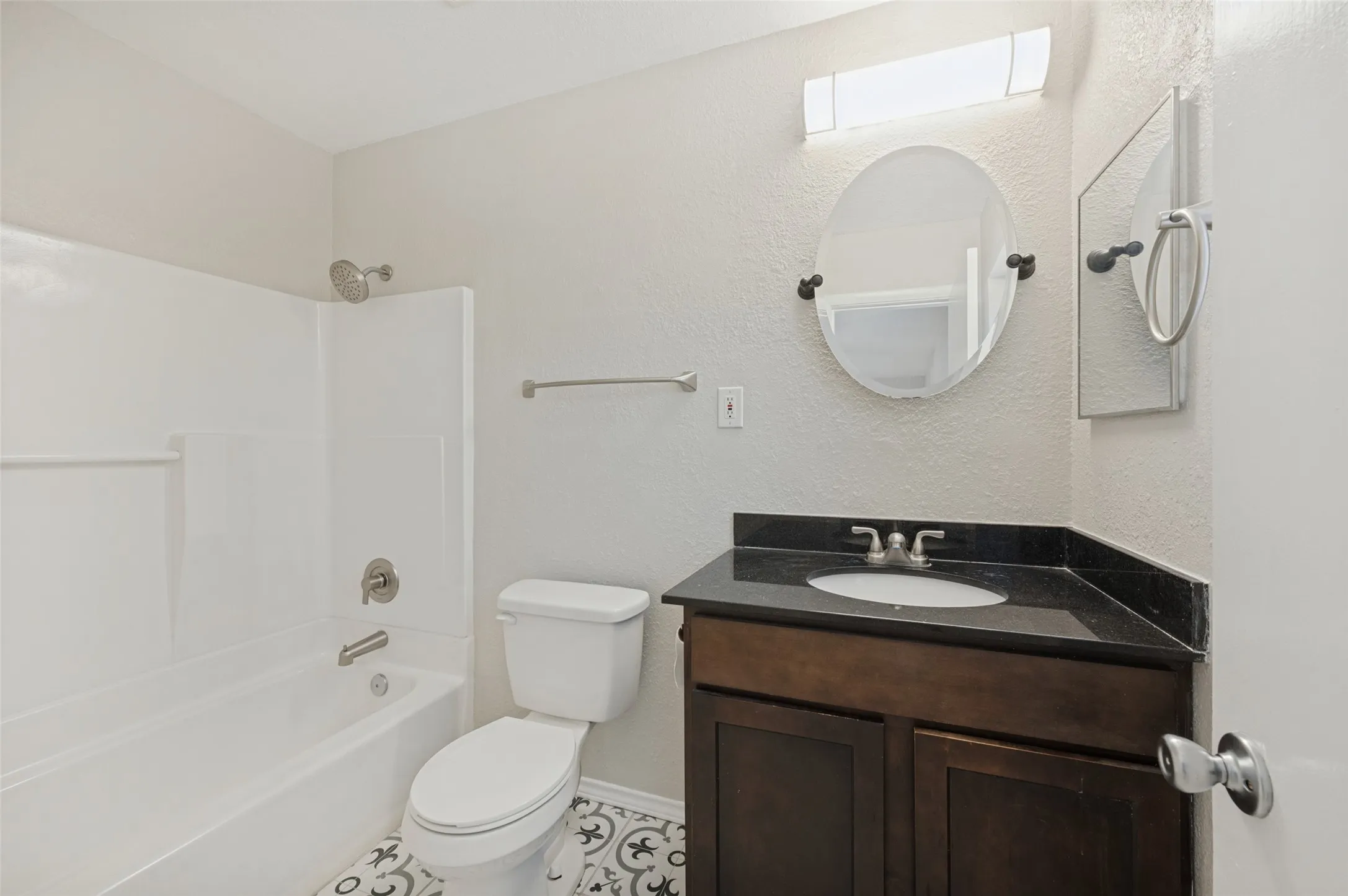 Single Family Residence For Sale in Dallas County , 8819 Graywood Drive, Dallas, Texas 75243, 3 Bedroom, 2 Bathroom, 2 Garage spaces, 1,277 Sqft, built in 1959, mls#21402941, Real Estate Agent in Dallas, Homes For Sale in Dallas county, Homes For Sale in Dallas, Realtor in Dallas Texas, Real Estate Brokerage Independent Realty Texas, Luminita Cordes Realtor