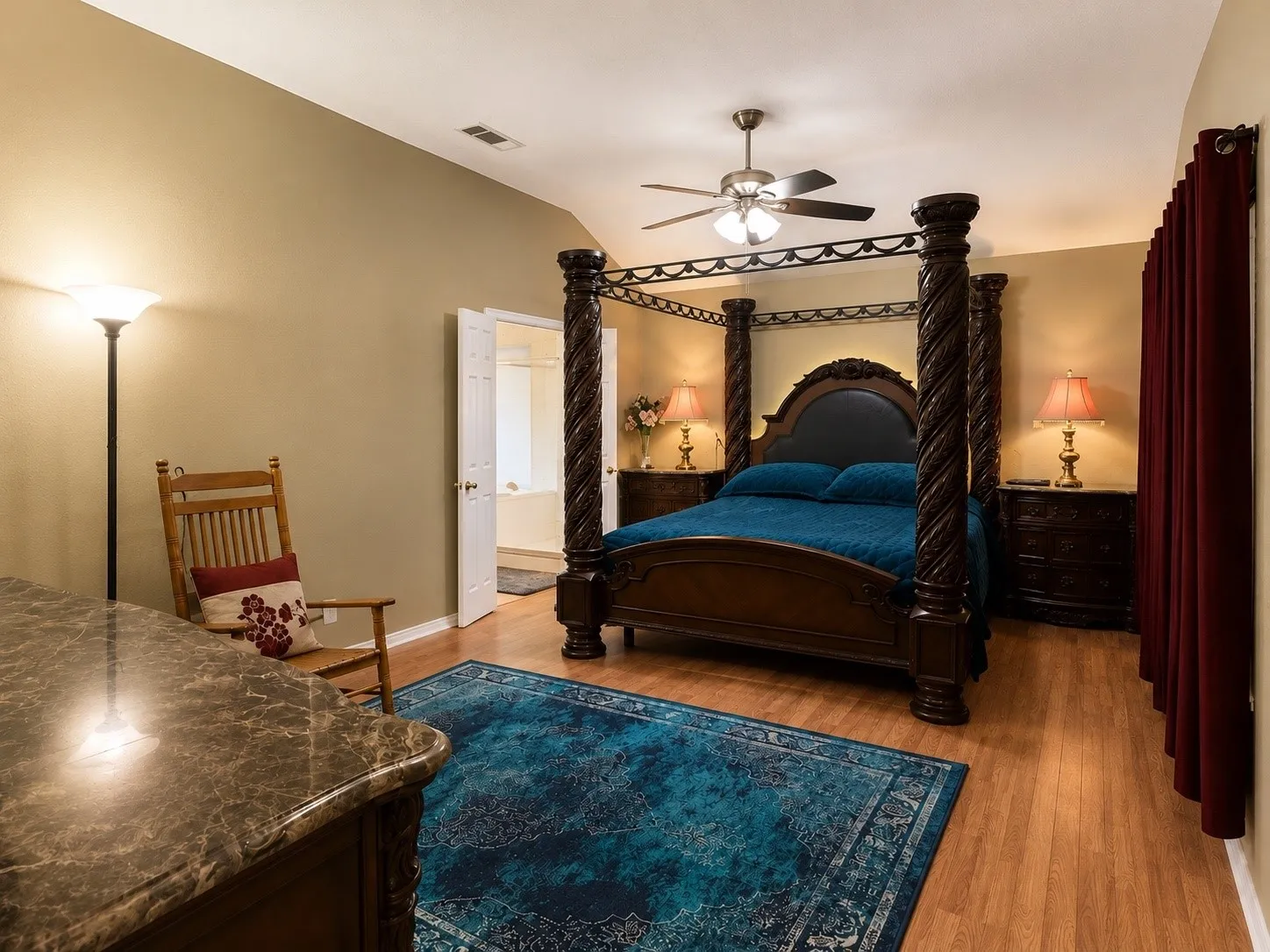 Single Family Residence For Sale in Denton County , 1236 Quaker Lane, Lewisville, Texas 75077, 3 Bedroom, 2 Bathroom, 2 Garage spaces, 1,960 Sqft, built in 1997, mls#21403443, Real Estate Agent in Lewisville, Homes For Sale in Denton county, Homes For Sale in Lewisville, Realtor in Lewisville Texas, Real Estate Brokerage Independent Realty Texas, Luminita Cordes Realtor