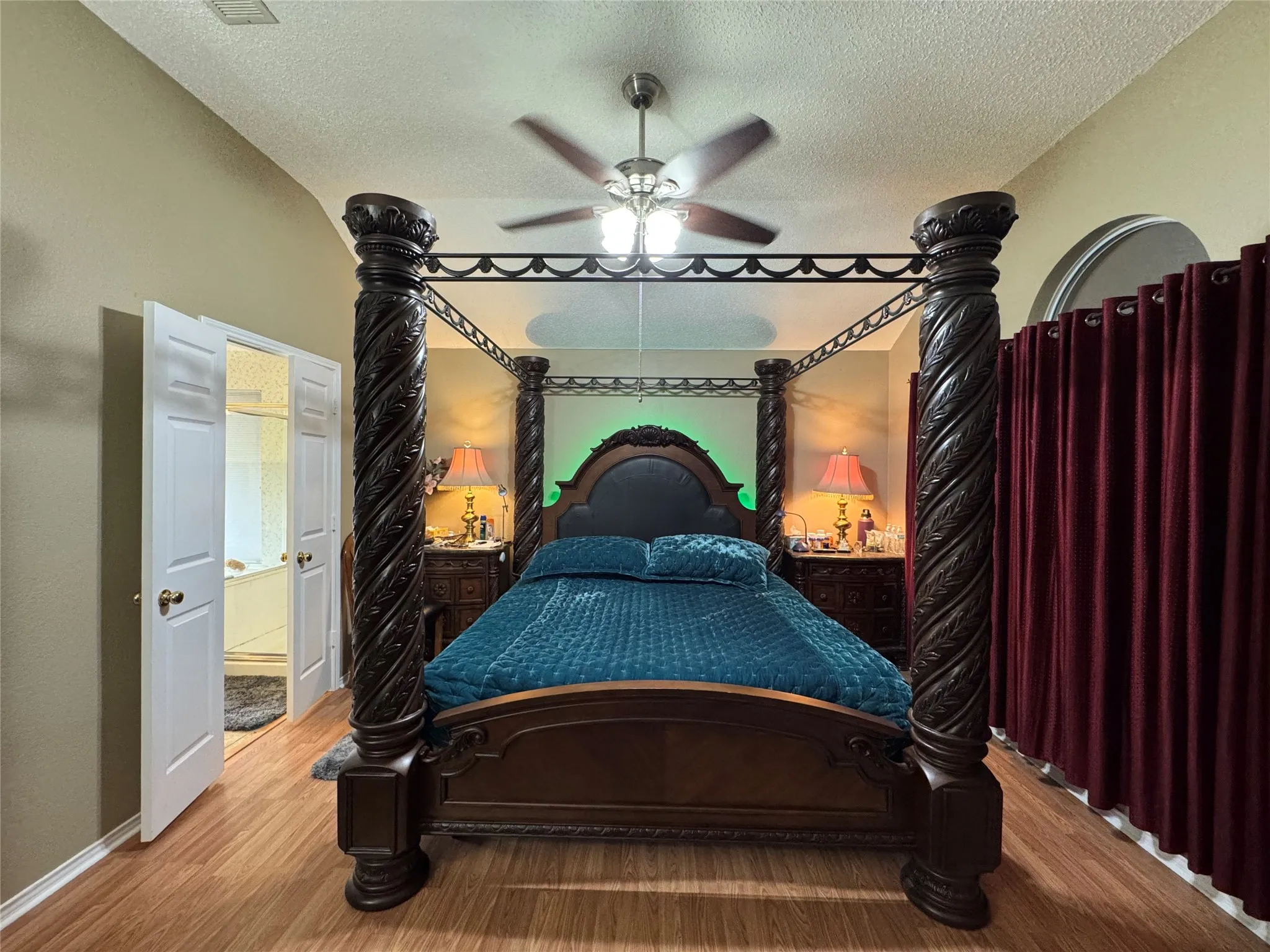 Single Family Residence For Sale in Denton County , 1236 Quaker Lane, Lewisville, Texas 75077, 3 Bedroom, 2 Bathroom, 2 Garage spaces, 1,960 Sqft, built in 1997, mls#21403443, Real Estate Agent in Lewisville, Homes For Sale in Denton county, Homes For Sale in Lewisville, Realtor in Lewisville Texas, Real Estate Brokerage Independent Realty Texas, Luminita Cordes Realtor