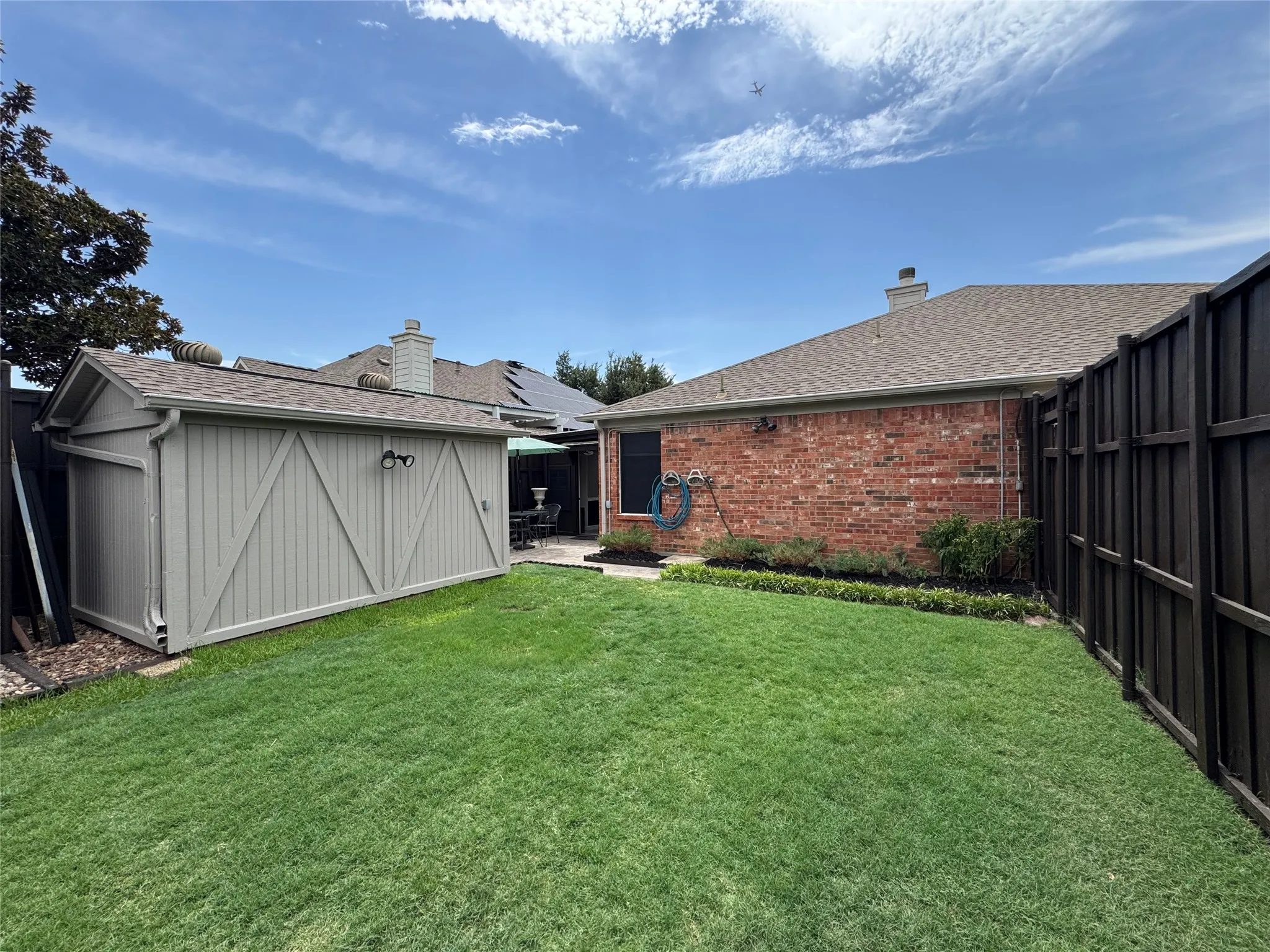 Single Family Residence For Sale in Denton County , 1236 Quaker Lane, Lewisville, Texas 75077, 3 Bedroom, 2 Bathroom, 2 Garage spaces, 1,960 Sqft, built in 1997, mls#21403443, Real Estate Agent in Lewisville, Homes For Sale in Denton county, Homes For Sale in Lewisville, Realtor in Lewisville Texas, Real Estate Brokerage Independent Realty Texas, Luminita Cordes Realtor