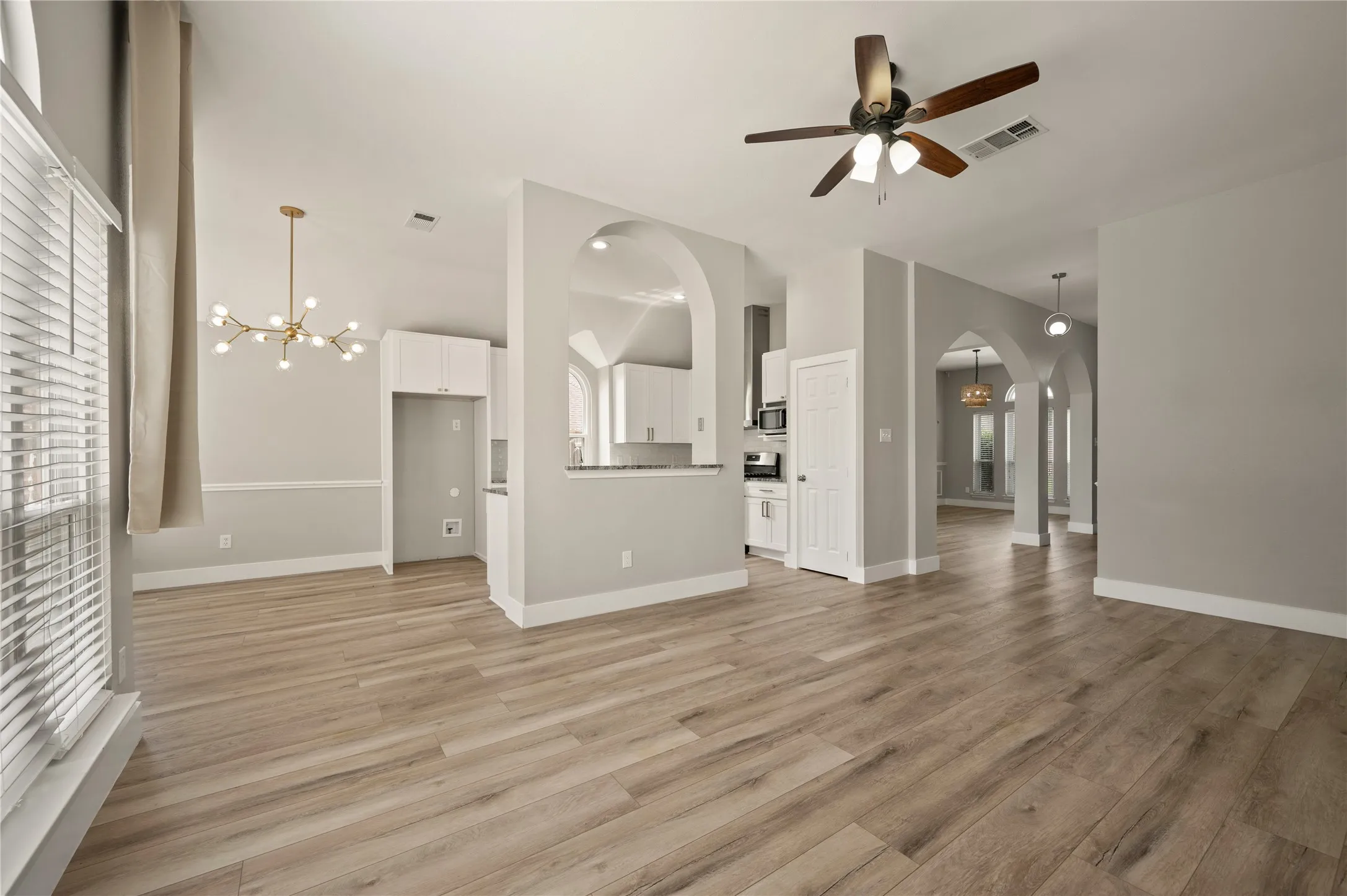 Single Family Residence For Rent in Collin County , 5608 Manchester Drive, Richardson, Texas 75082, 3 Bedroom, 2 Bathroom, 2 Garage spaces, 1,808 Sqft, built in 1996, mls#21403447, Real Estate Agent in Richardson, Homes For Rent in Collin county, Homes For Rent in Richardson, Realtor in Richardson Texas, Real Estate Brokerage Independent Realty Texas, Luminita Cordes Realtor