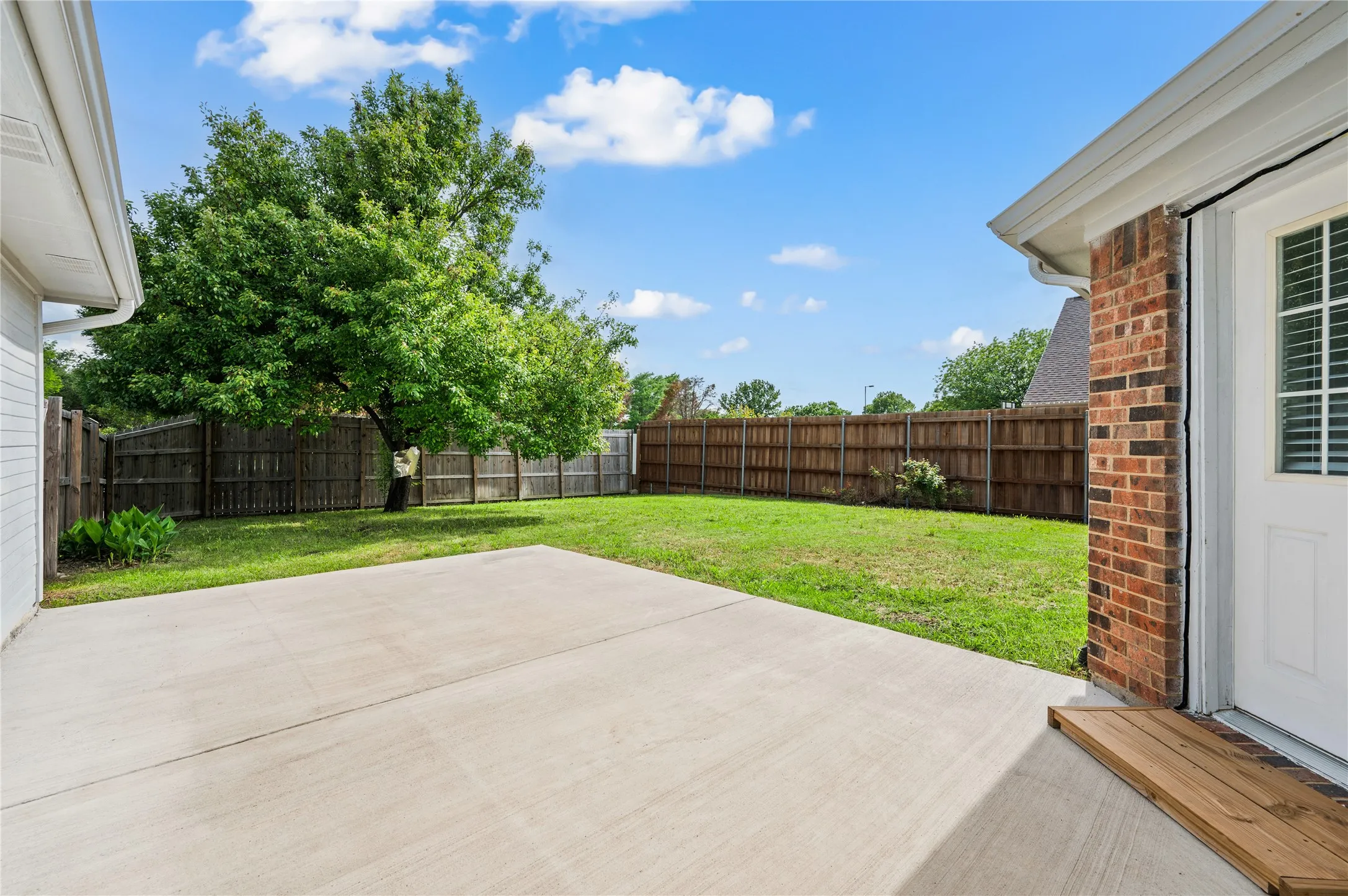 Single Family Residence For Rent in Collin County , 5608 Manchester Drive, Richardson, Texas 75082, 3 Bedroom, 2 Bathroom, 2 Garage spaces, 1,808 Sqft, built in 1996, mls#21403447, Real Estate Agent in Richardson, Homes For Rent in Collin county, Homes For Rent in Richardson, Realtor in Richardson Texas, Real Estate Brokerage Independent Realty Texas, Luminita Cordes Realtor
