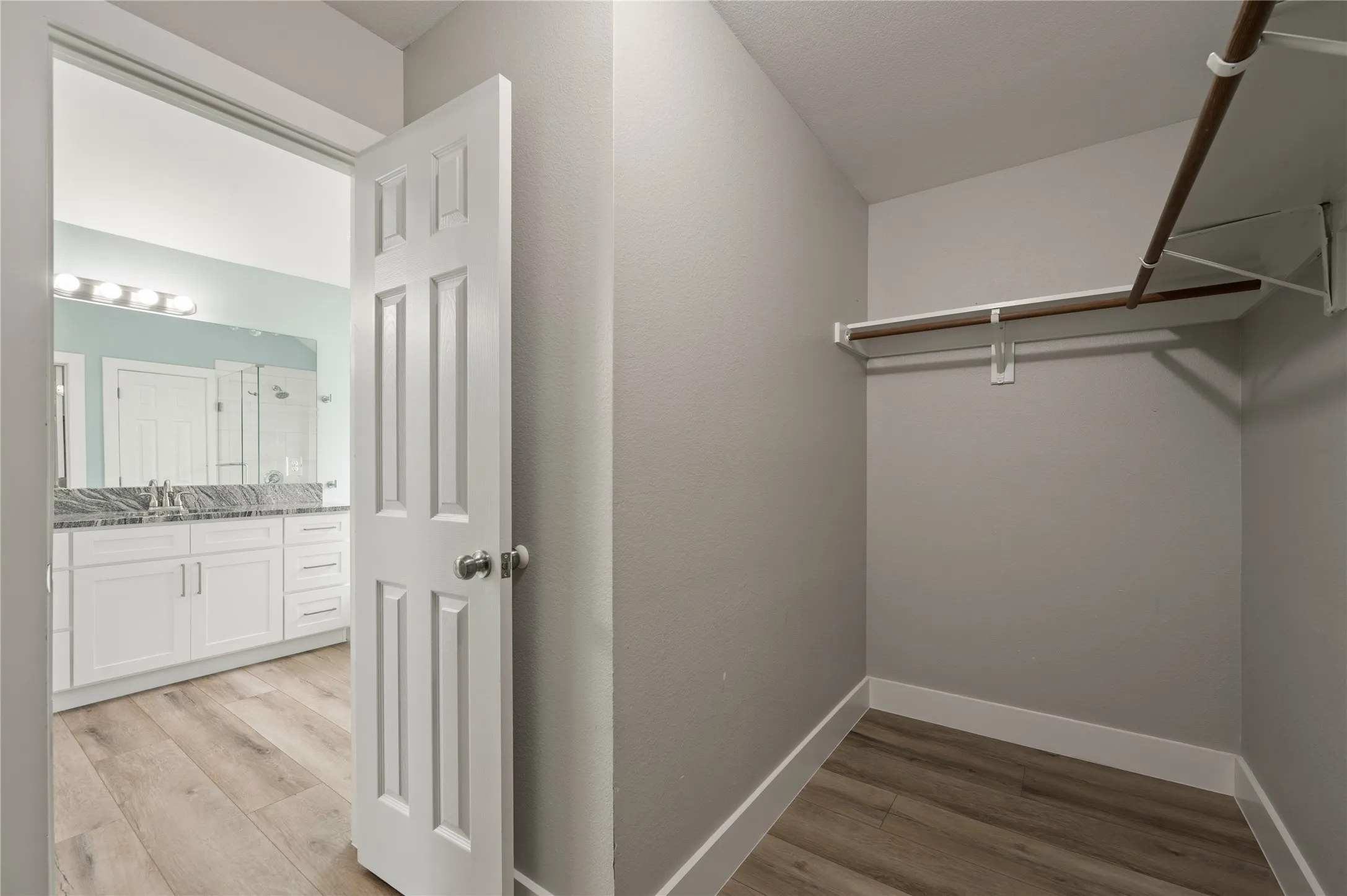 Single Family Residence For Rent in Collin County , 5608 Manchester Drive, Richardson, Texas 75082, 3 Bedroom, 2 Bathroom, 2 Garage spaces, 1,808 Sqft, built in 1996, mls#21403447, Real Estate Agent in Richardson, Homes For Rent in Collin county, Homes For Rent in Richardson, Realtor in Richardson Texas, Real Estate Brokerage Independent Realty Texas, Luminita Cordes Realtor