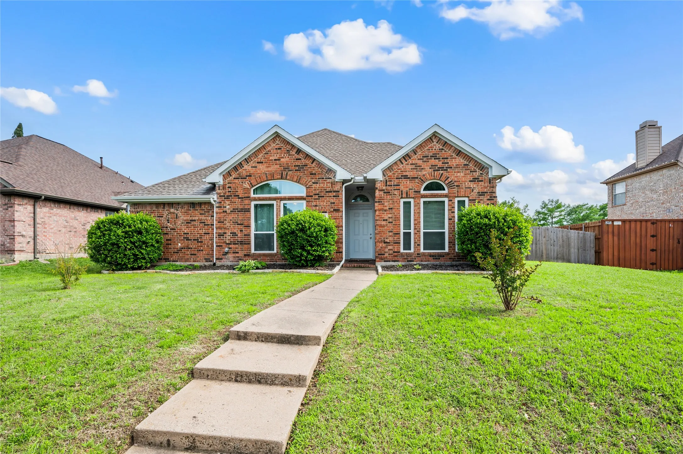 Single Family Residence For Rent in Collin County , 5608 Manchester Drive, Richardson, Texas 75082, 3 Bedroom, 2 Bathroom, 2 Garage spaces, 1,808 Sqft, built in 1996, mls#21403447, Real Estate Agent in Richardson, Homes For Rent in Collin county, Homes For Rent in Richardson, Realtor in Richardson Texas, Real Estate Brokerage Independent Realty Texas, Luminita Cordes Realtor