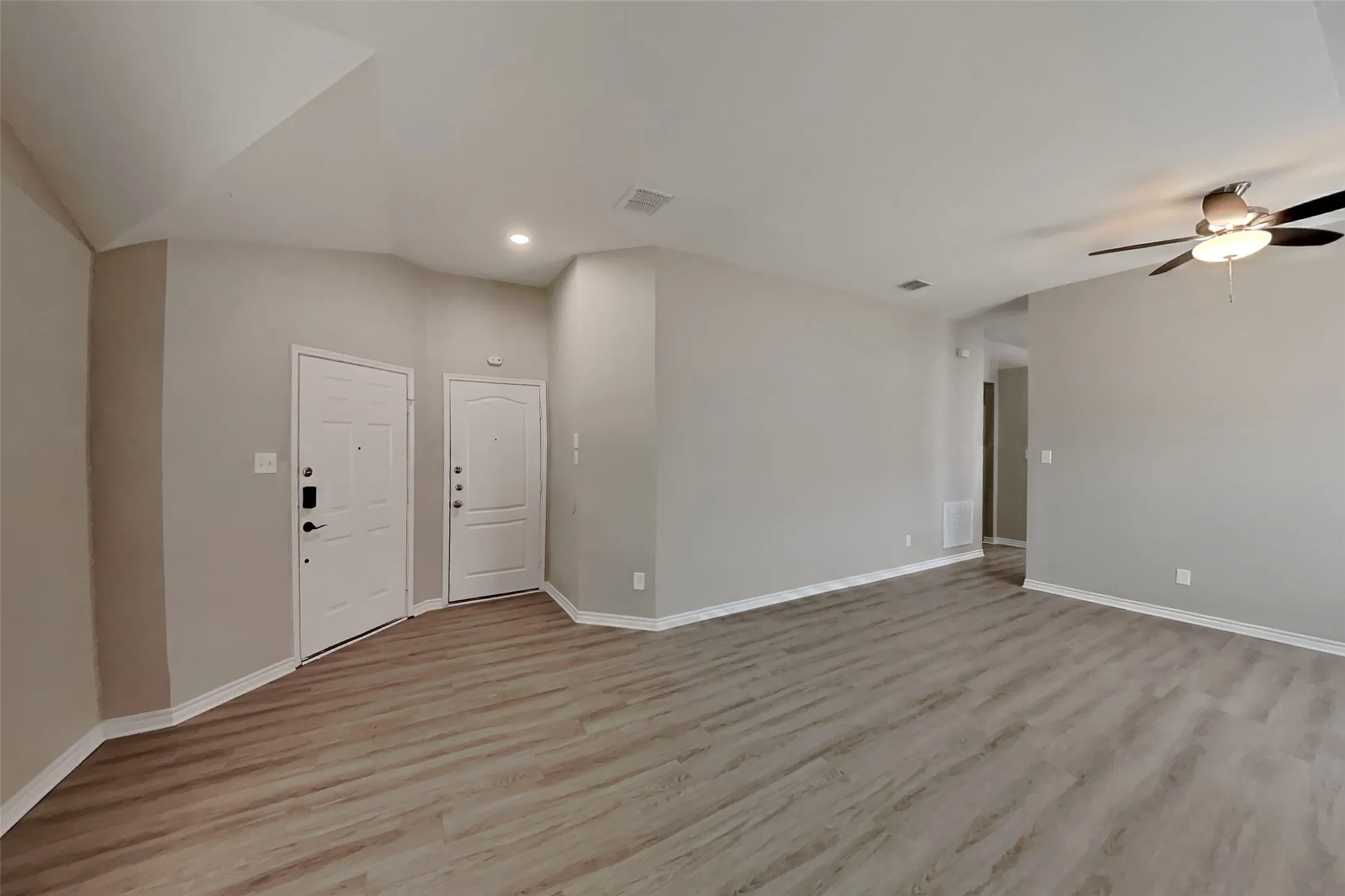 Single Family Residence For Rent in Denton County , 1909 Caddo Street, Little Elm, Texas 75068, 3 Bedroom, 2 Bathroom, 2 Garage spaces, 1,958 Sqft, built in 2002, mls#21403449, Real Estate Agent in Little Elm, Homes For Rent in Denton county, Homes For Rent in Little Elm, Realtor in Little Elm Texas, Real Estate Brokerage Independent Realty Texas, Luminita Cordes Realtor