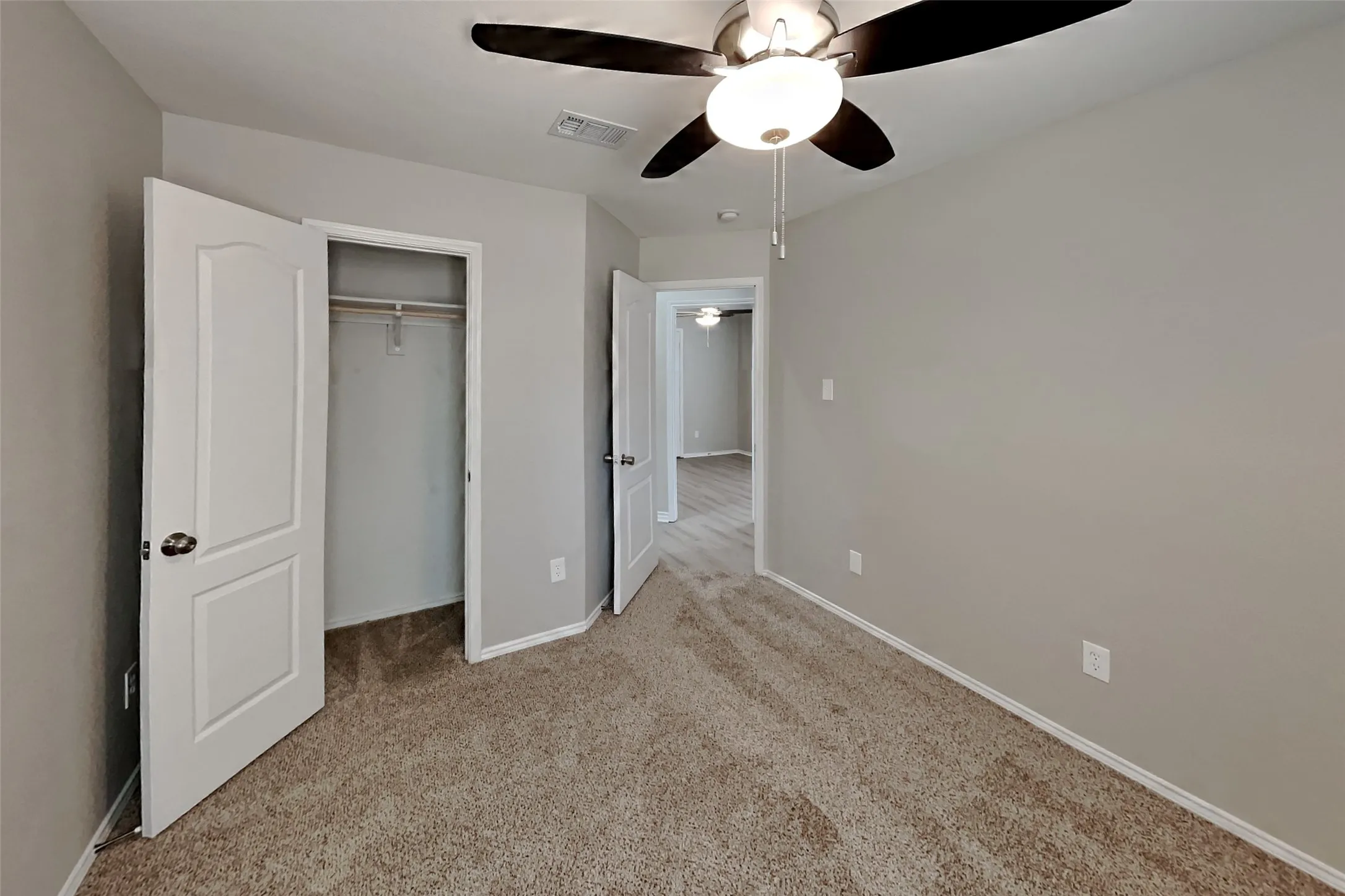 Single Family Residence For Rent in Denton County , 1909 Caddo Street, Little Elm, Texas 75068, 3 Bedroom, 2 Bathroom, 2 Garage spaces, 1,958 Sqft, built in 2002, mls#21403449, Real Estate Agent in Little Elm, Homes For Rent in Denton county, Homes For Rent in Little Elm, Realtor in Little Elm Texas, Real Estate Brokerage Independent Realty Texas, Luminita Cordes Realtor