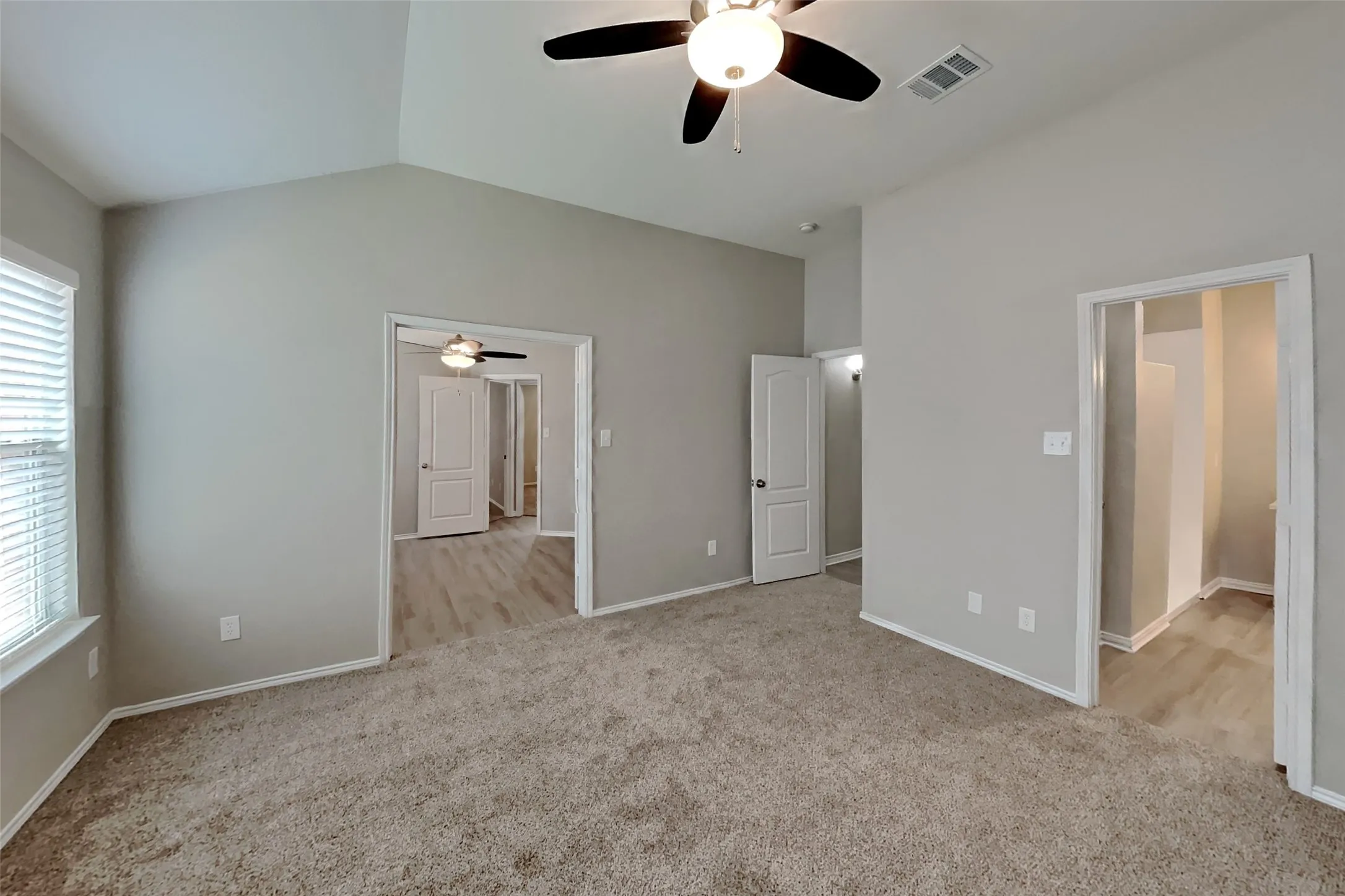Single Family Residence For Rent in Denton County , 1909 Caddo Street, Little Elm, Texas 75068, 3 Bedroom, 2 Bathroom, 2 Garage spaces, 1,958 Sqft, built in 2002, mls#21403449, Real Estate Agent in Little Elm, Homes For Rent in Denton county, Homes For Rent in Little Elm, Realtor in Little Elm Texas, Real Estate Brokerage Independent Realty Texas, Luminita Cordes Realtor
