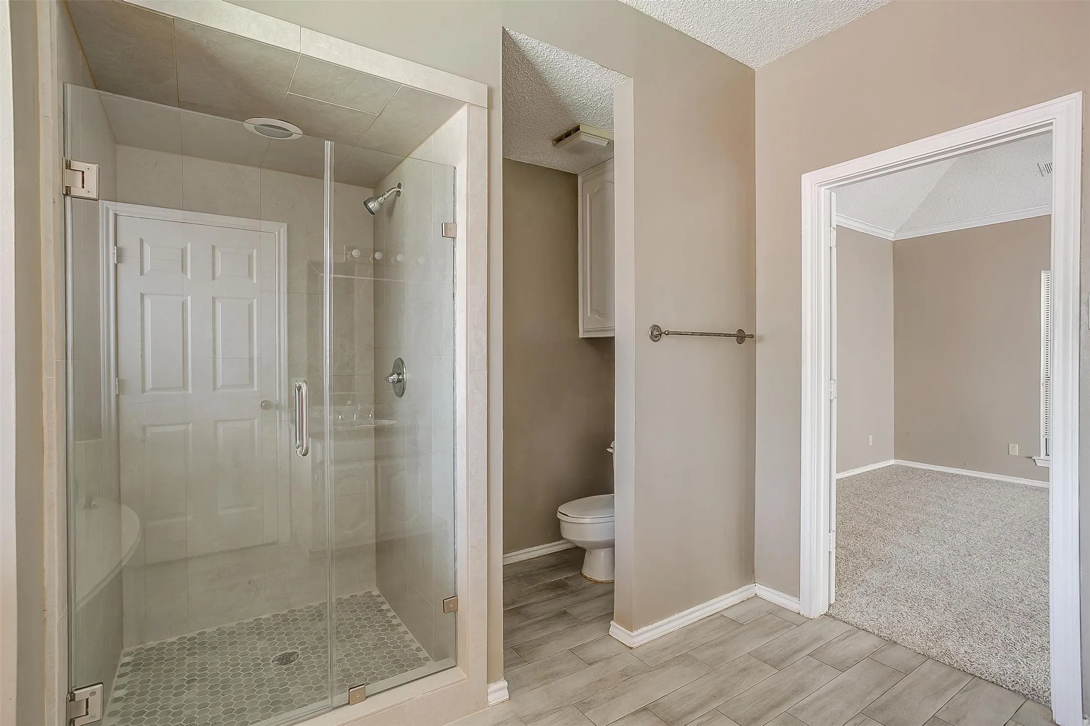 Single Family Residence For Rent in Dallas County , 9017 Rodeo Drive, Irving, Texas 75063, 3 Bedroom, 2 Bathroom, 2 Garage spaces, 2,262 Sqft, built in 1985, mls#21403448, Real Estate Agent in Irving, Homes For Rent in Dallas county, Homes For Rent in Irving, Realtor in Irving Texas, Real Estate Brokerage Independent Realty Texas, Luminita Cordes Realtor