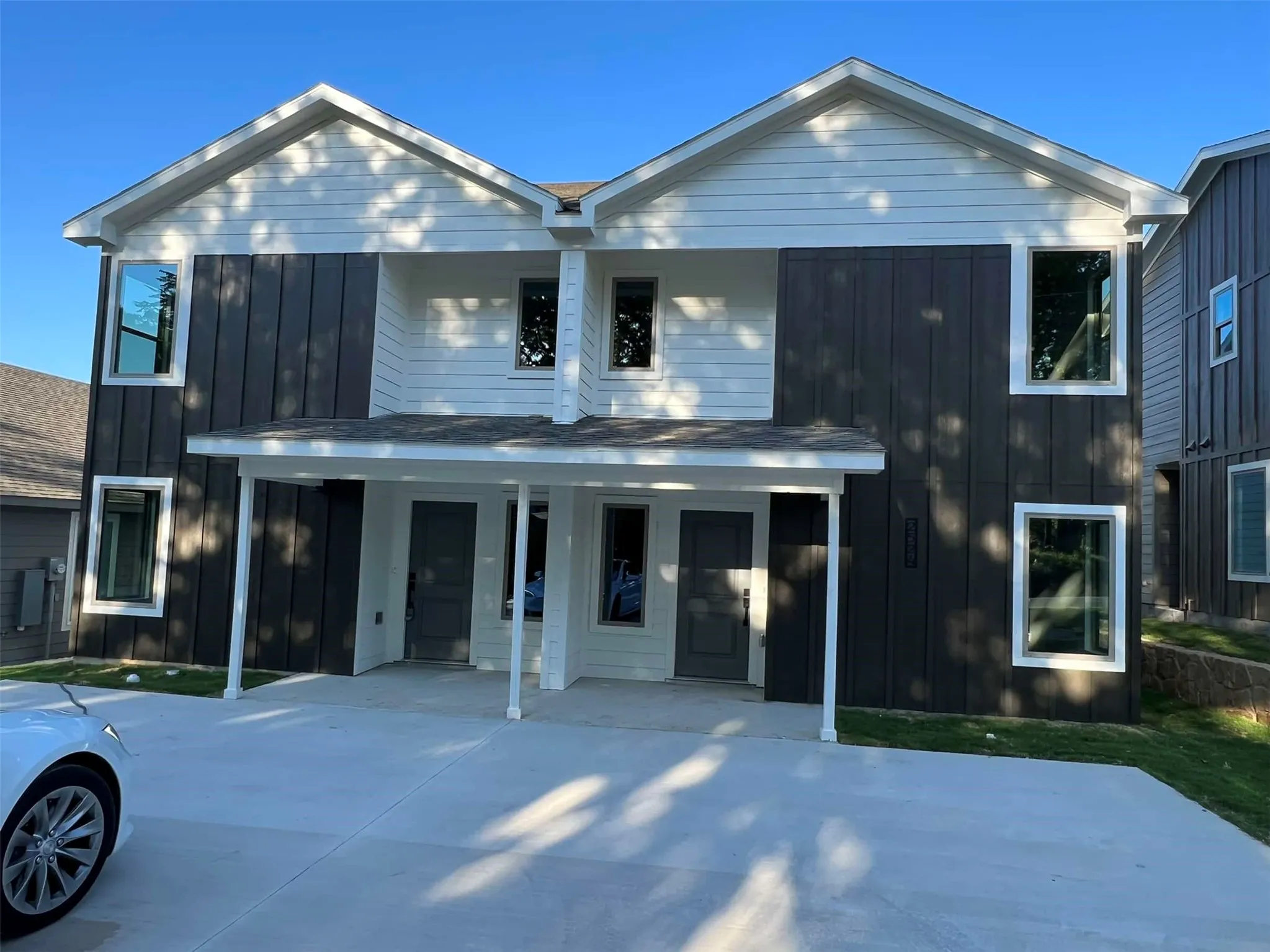 Duplex For Rent in Grayson County , 2522 S Fannin Avenue 2524, Denison, Texas 75020, 3 Bedroom, 3 Bathroom, Garage spaces, 1,452 Sqft, built in 2022, mls#21403452, Real Estate Agent in Denison, Homes For Rent in Grayson county, Homes For Rent in Denison, Realtor in Denison Texas, Real Estate Brokerage Independent Realty Texas, Luminita Cordes Realtor