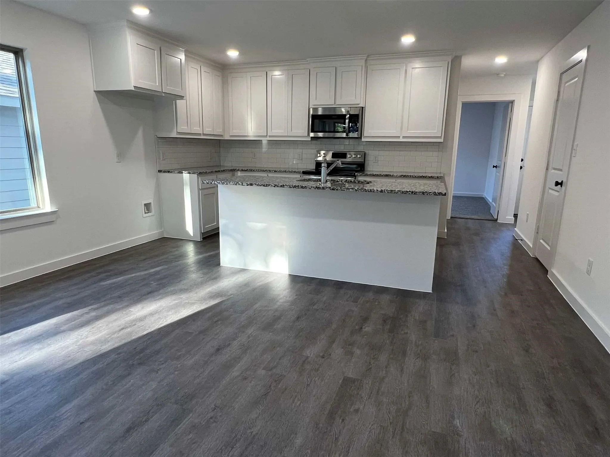 Duplex For Rent in Grayson County , 2522 S Fannin Avenue 2524, Denison, Texas 75020, 3 Bedroom, 3 Bathroom, Garage spaces, 1,452 Sqft, built in 2022, mls#21403452, Real Estate Agent in Denison, Homes For Rent in Grayson county, Homes For Rent in Denison, Realtor in Denison Texas, Real Estate Brokerage Independent Realty Texas, Luminita Cordes Realtor