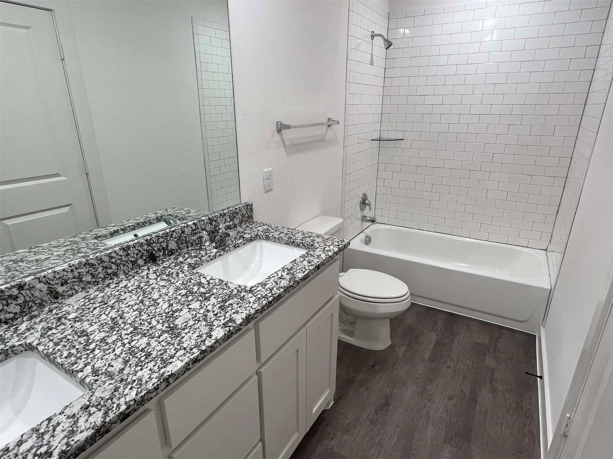 Duplex For Rent in Grayson County , 2522 S Fannin Avenue 2524, Denison, Texas 75020, 3 Bedroom, 3 Bathroom, Garage spaces, 1,452 Sqft, built in 2022, mls#21403452, Real Estate Agent in Denison, Homes For Rent in Grayson county, Homes For Rent in Denison, Realtor in Denison Texas, Real Estate Brokerage Independent Realty Texas, Luminita Cordes Realtor