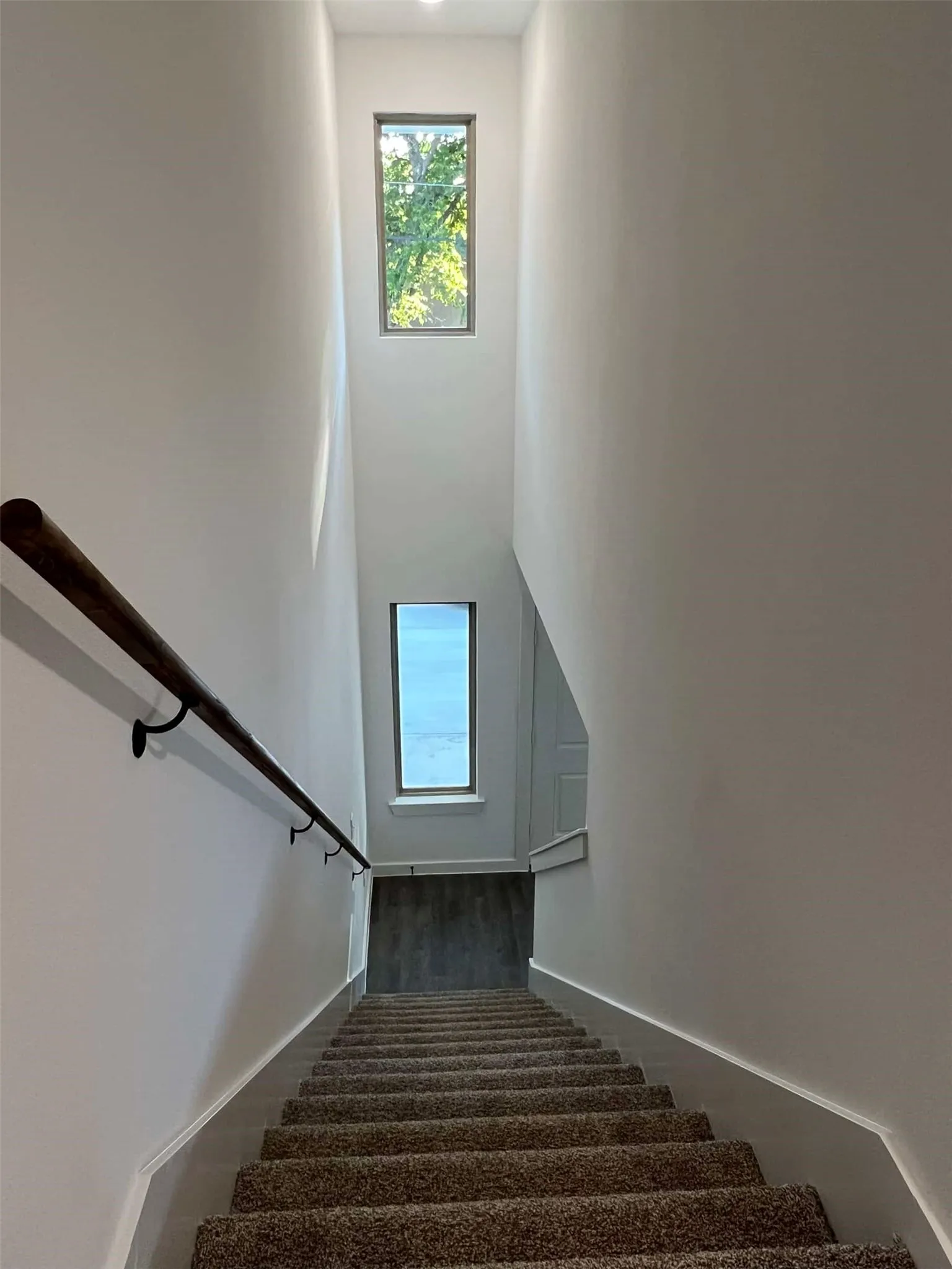 Duplex For Rent in Grayson County , 2522 S Fannin Avenue 2524, Denison, Texas 75020, 3 Bedroom, 3 Bathroom, Garage spaces, 1,452 Sqft, built in 2022, mls#21403452, Real Estate Agent in Denison, Homes For Rent in Grayson county, Homes For Rent in Denison, Realtor in Denison Texas, Real Estate Brokerage Independent Realty Texas, Luminita Cordes Realtor