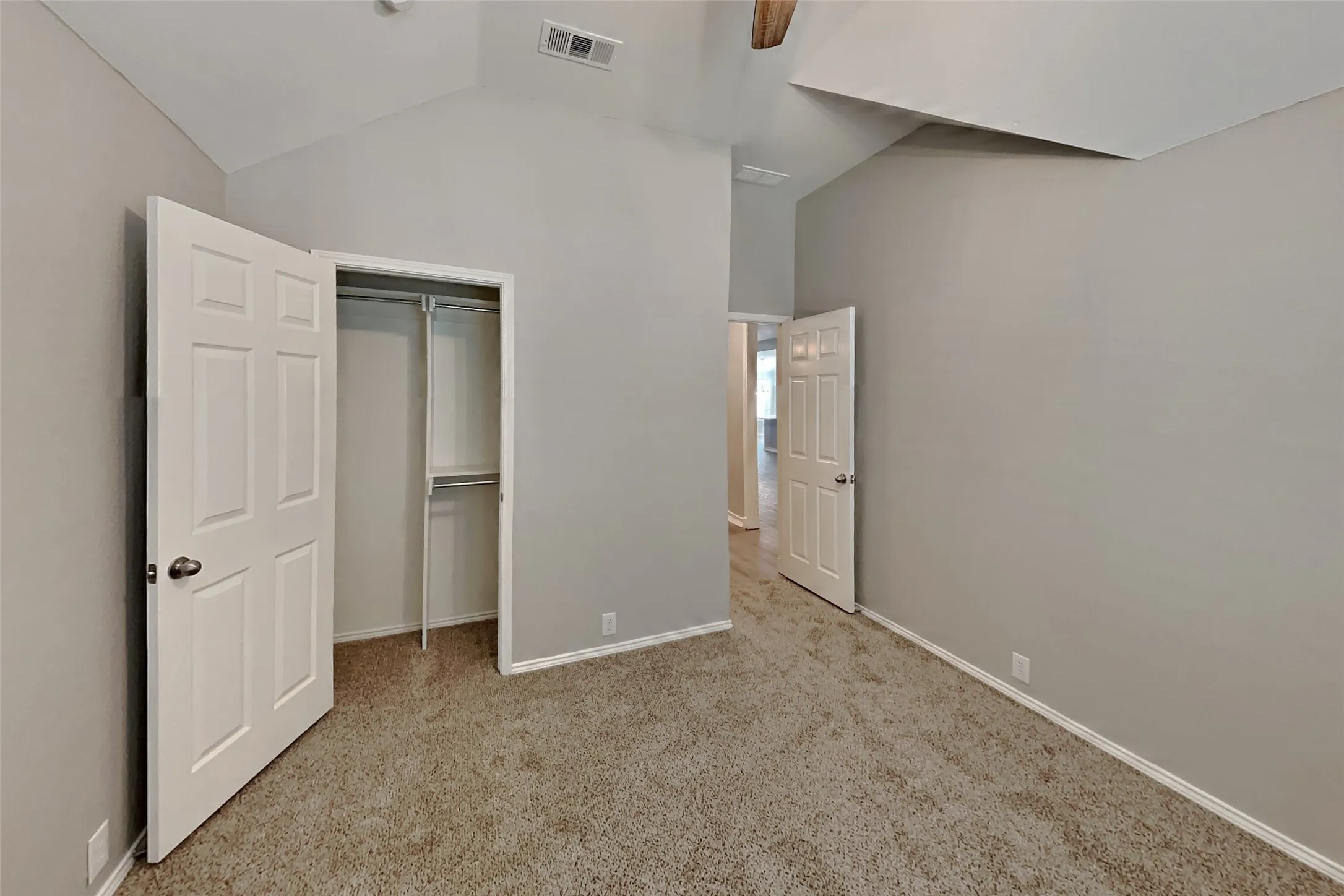 Single Family Residence For Rent in Denton County , 1036 Wagon Trail Drive, Little Elm, Texas 75068, 3 Bedroom, 2 Bathroom, 2 Garage spaces, 1,716 Sqft, built in 2003, mls#21403454, Real Estate Agent in Little Elm, Homes For Rent in Denton county, Homes For Rent in Little Elm, Realtor in Little Elm Texas, Real Estate Brokerage Independent Realty Texas, Luminita Cordes Realtor